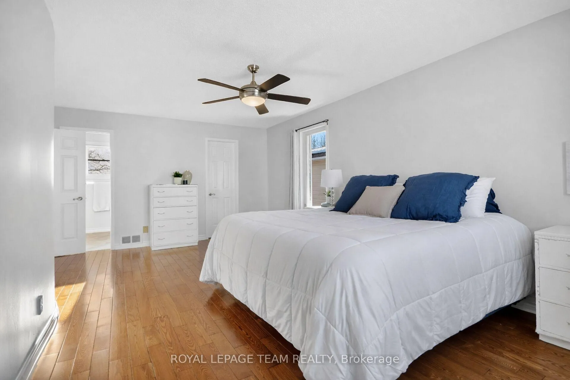 Photo 23 of 1604 Proulx Drive, Ottawa, Fallingbrook/Pineridge — HOMEH