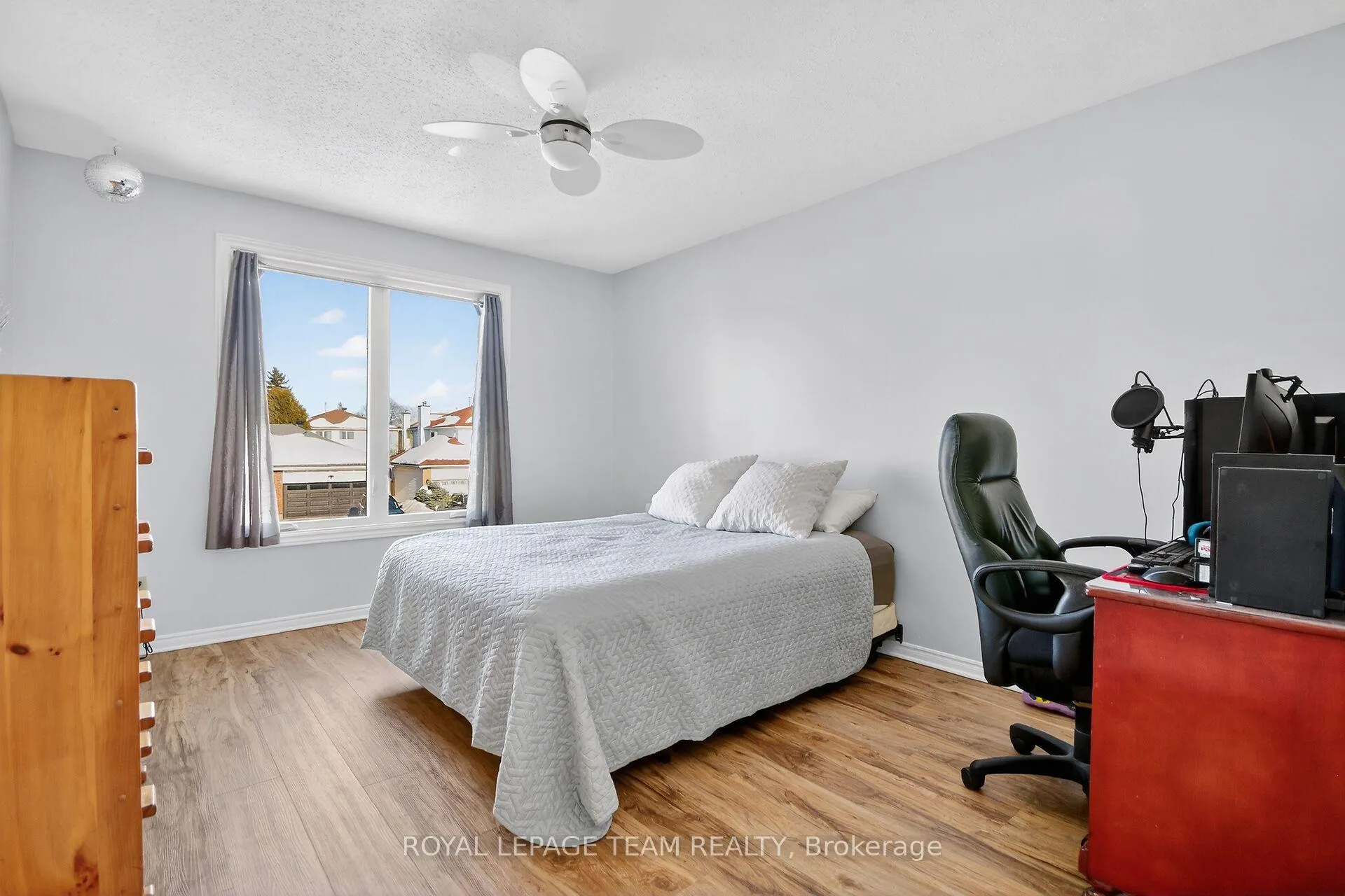 Photo 28 of 1604 Proulx Drive, Ottawa, Fallingbrook/Pineridge — HOMEH