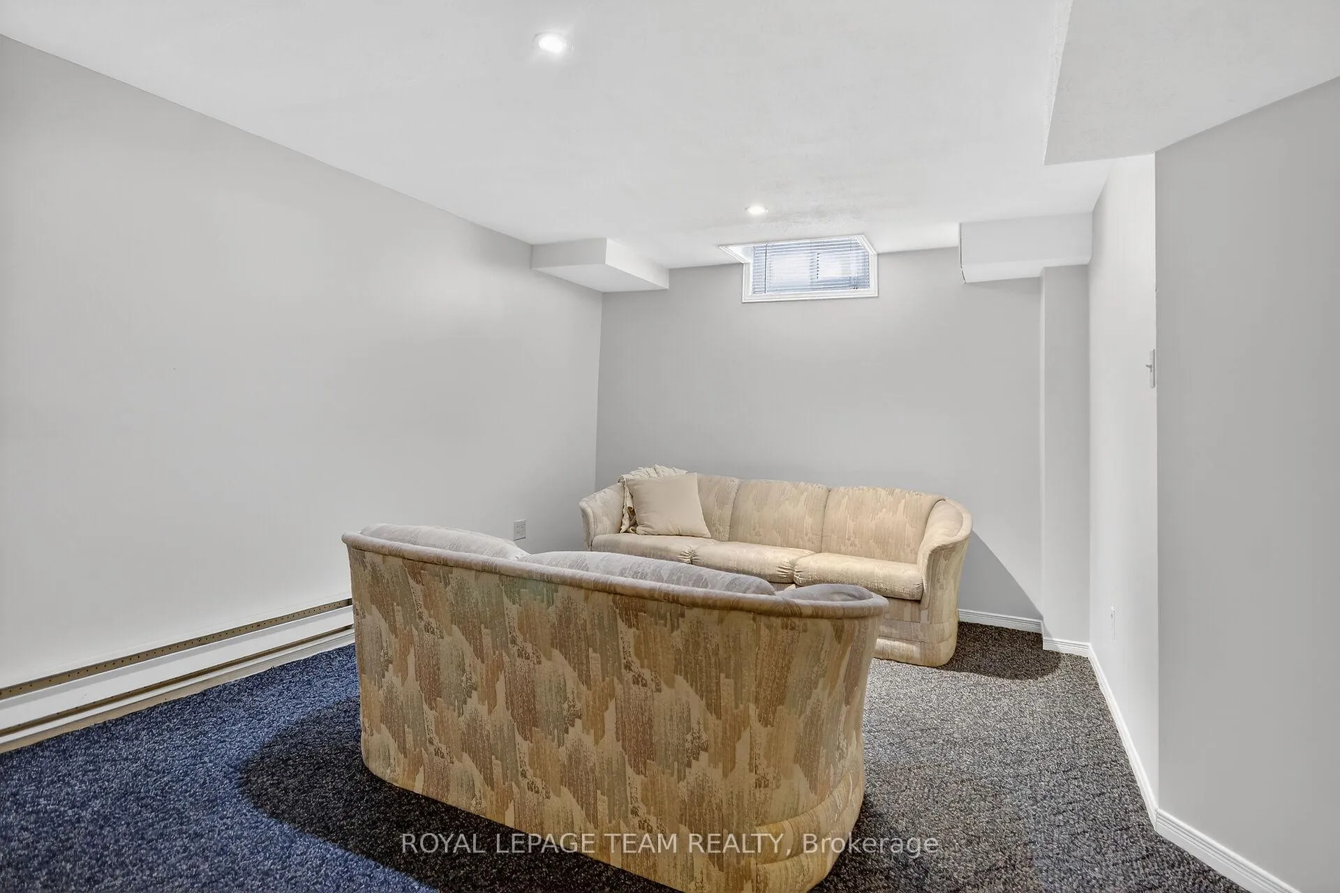 Photo 33 of 1604 Proulx Drive, Ottawa, Fallingbrook/Pineridge — HOMEH