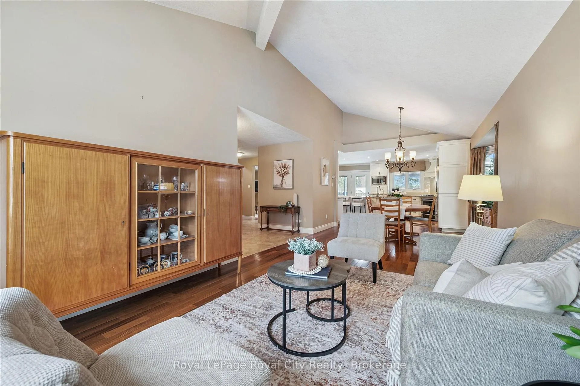 Photo 7 of 1 Quail Creek Drive, Guelph, Kortright Hills — HOMEH