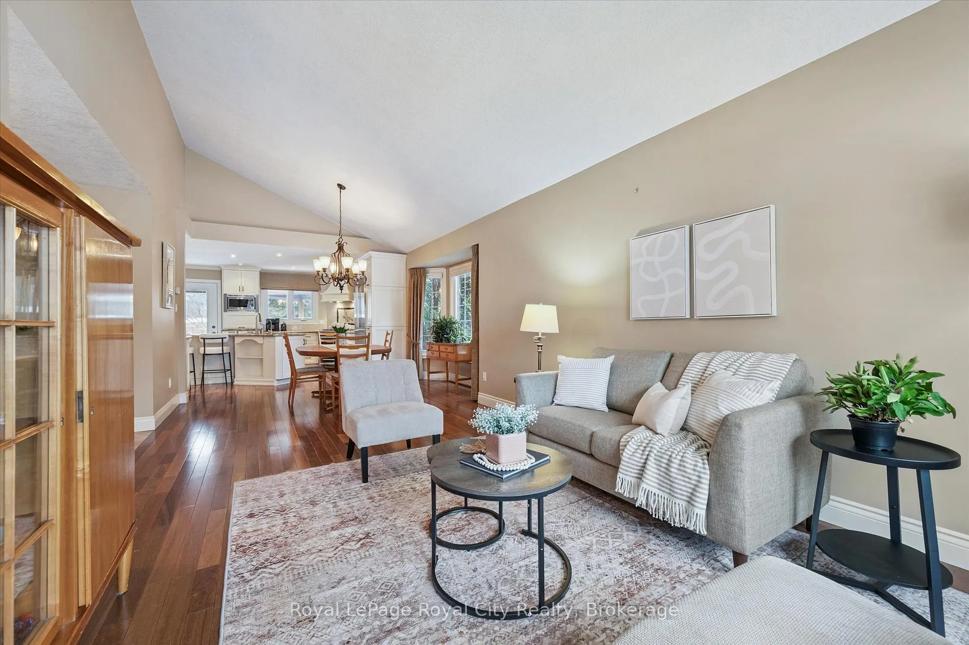 Photo 8 of 1 Quail Creek Drive, Guelph, Kortright Hills — HOMEH