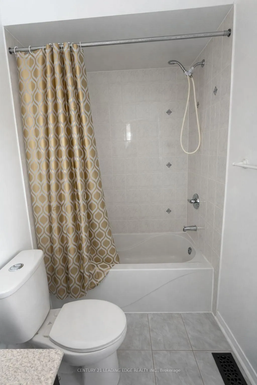 Photo 14 of 1523 Glenbourne Drive, Oshawa, Pinecrest — HOMEH