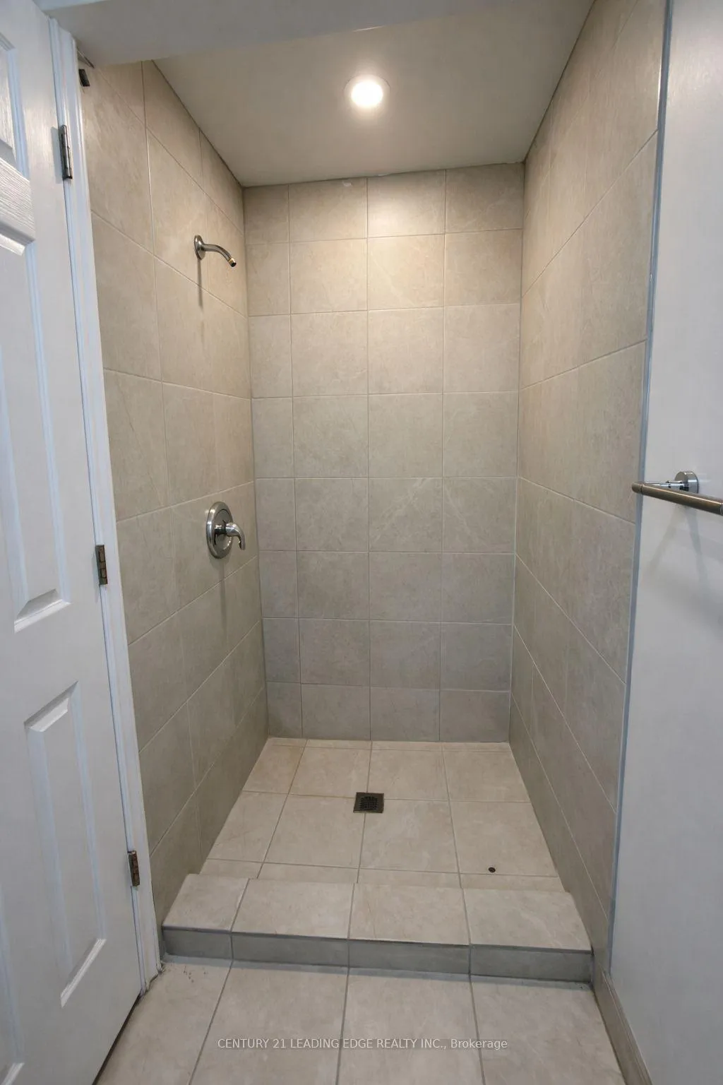 Photo 25 of 1523 Glenbourne Drive, Oshawa, Pinecrest — HOMEH