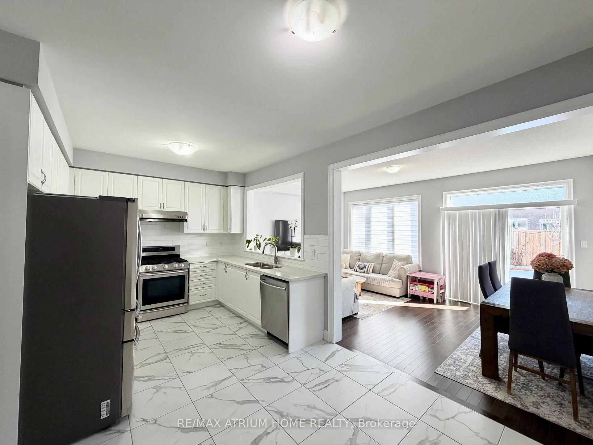Photo 8 of 362 Kirkham Drive, Markham, Cedarwood — HOMEH