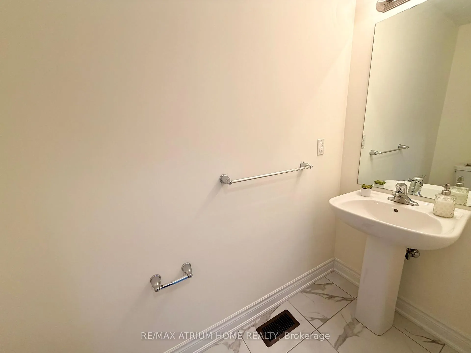 Photo 14 of 362 Kirkham Drive, Markham, Cedarwood — HOMEH