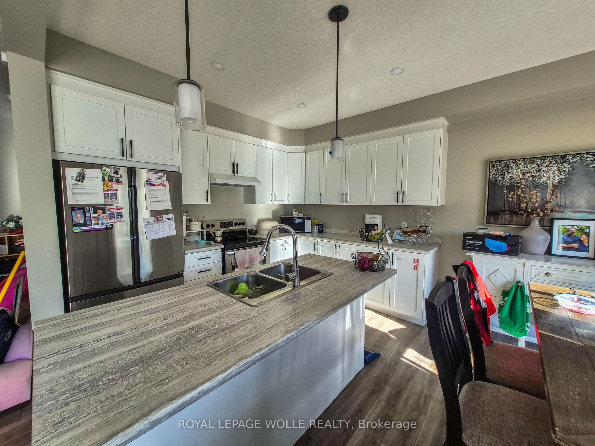 Photo 3 of 153 Otterbein Road, Kitchener — HOMEH