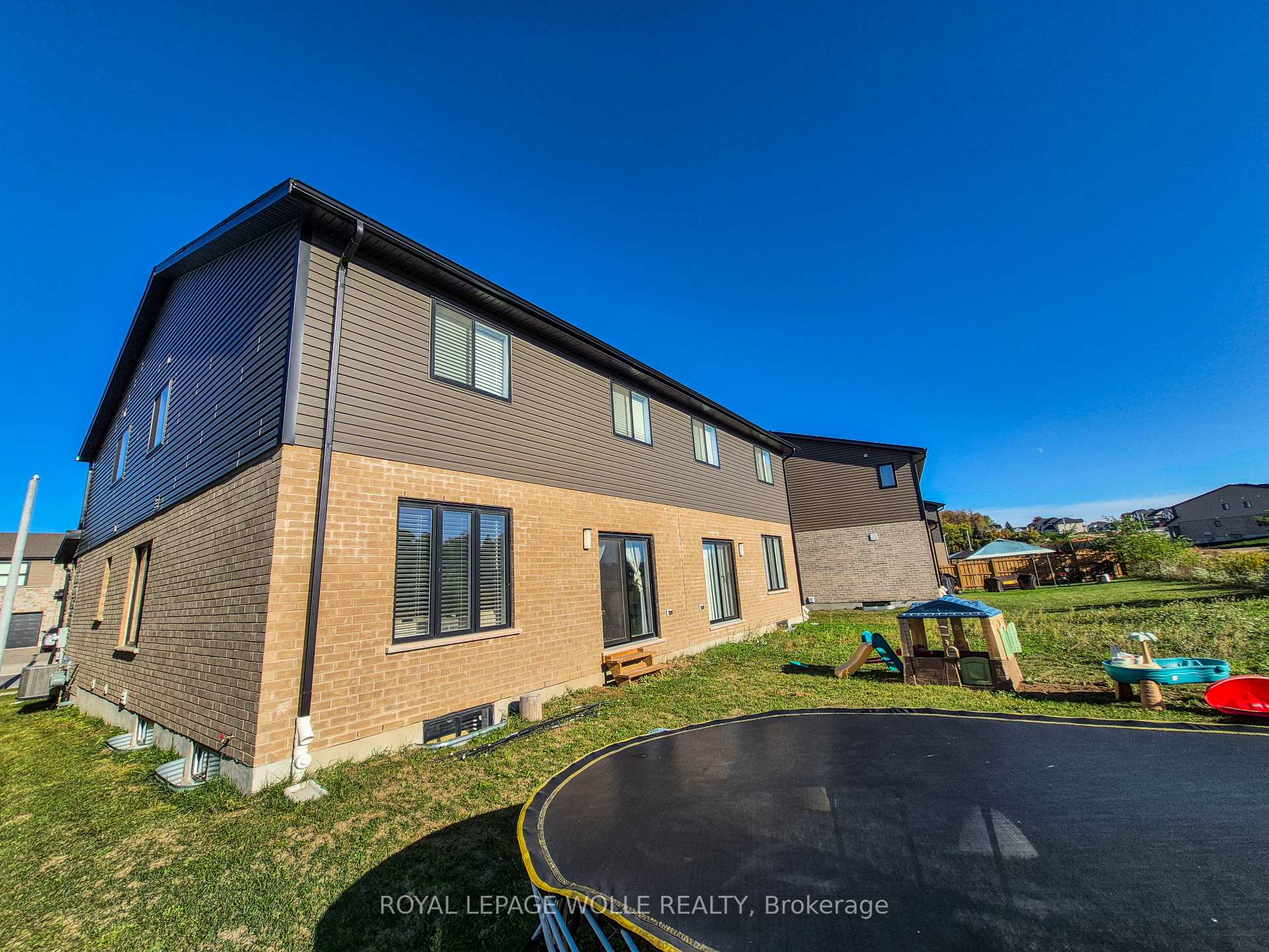 Photo 10 of 153 Otterbein Road, Kitchener — HOMEH