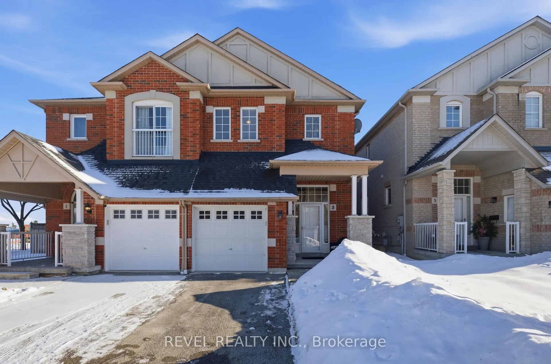 Photo 1 of 3 Dreamcrest Court, Whitby, Pringle Creek — HOMEH