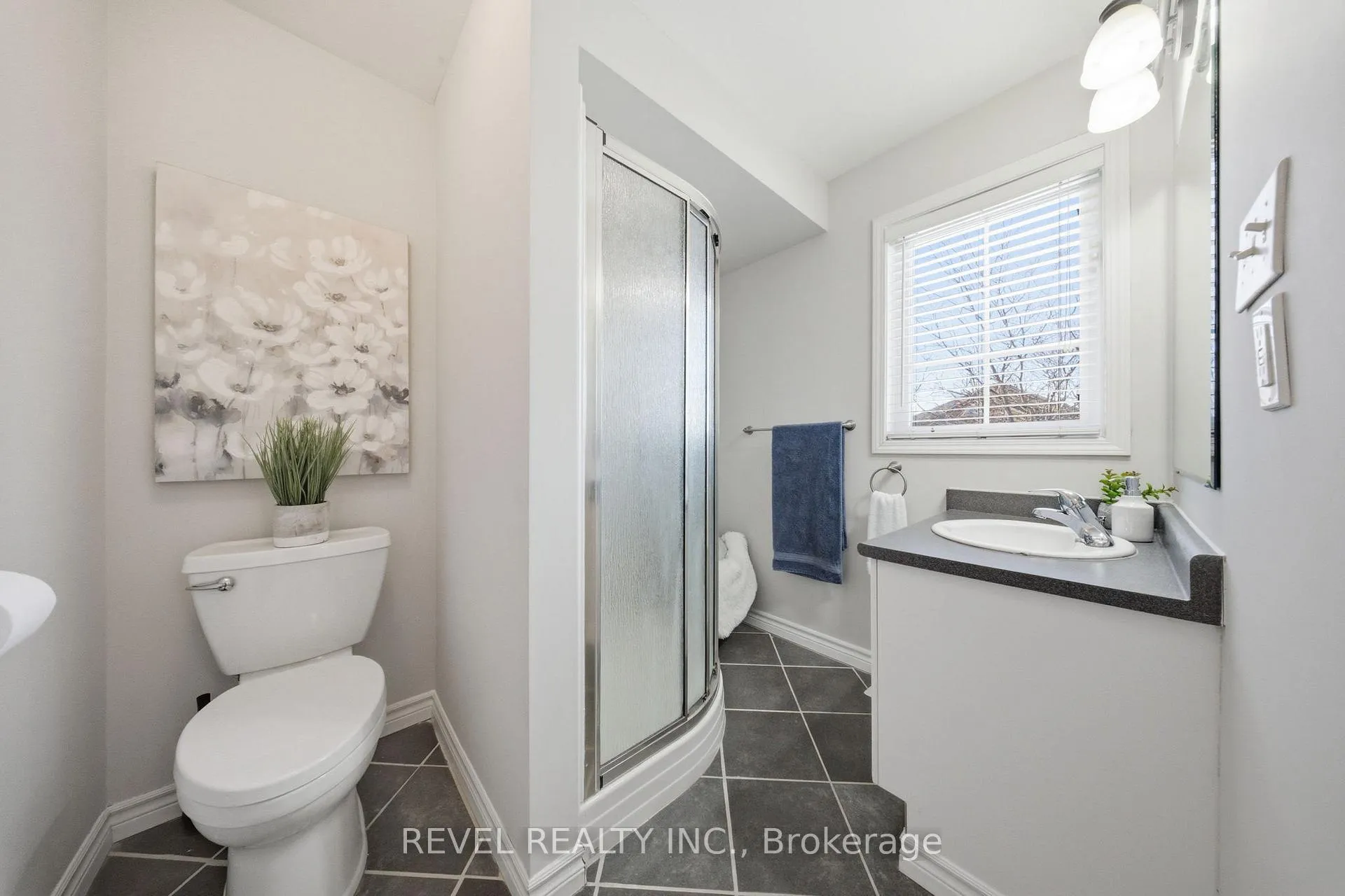 Photo 11 of 3 Dreamcrest Court, Whitby, Pringle Creek — HOMEH