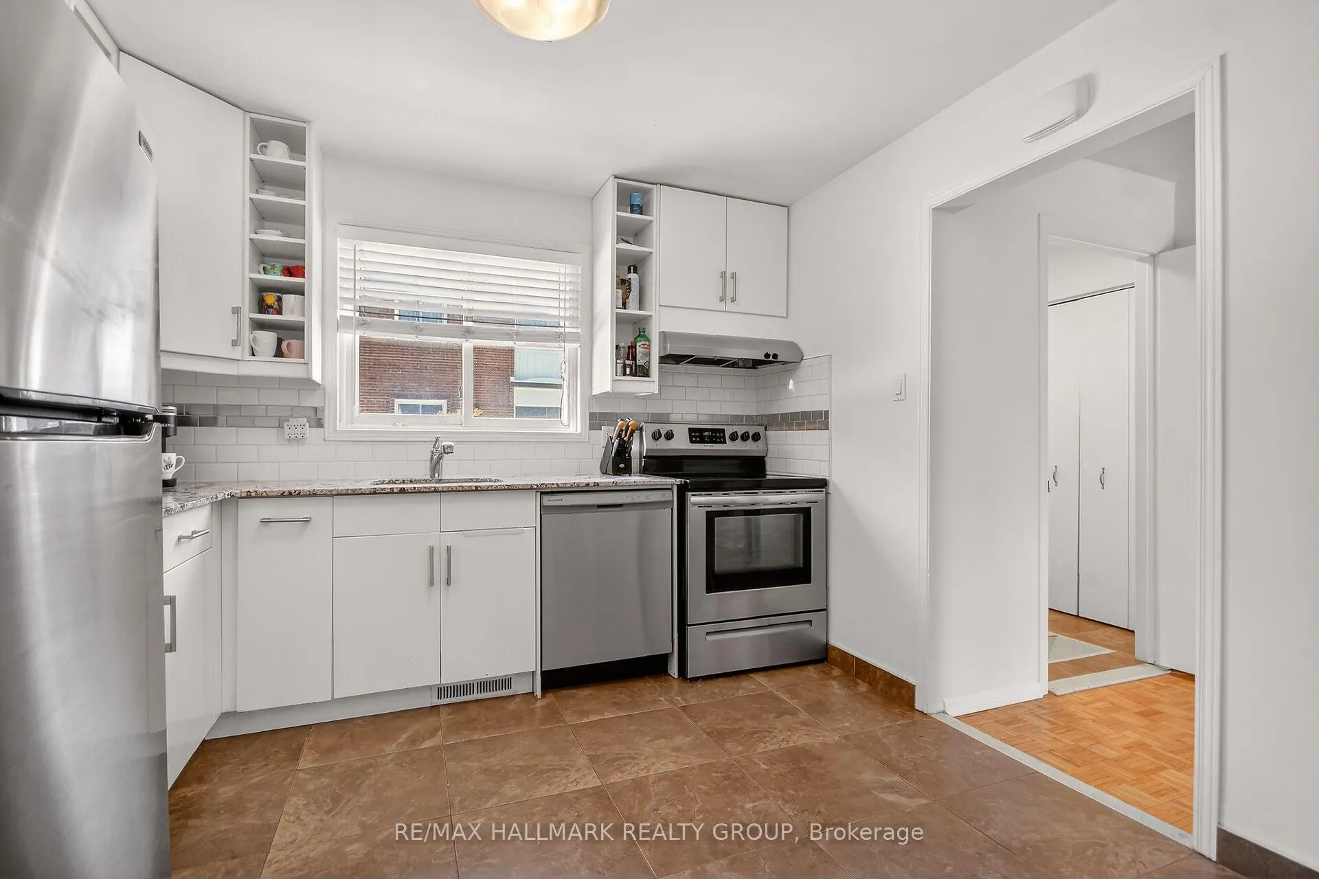 Photo 5 of Unit 23, 1821 Walkley Road, Ottawa, Guildwood Estates - Urbandale Acres — HOMEH