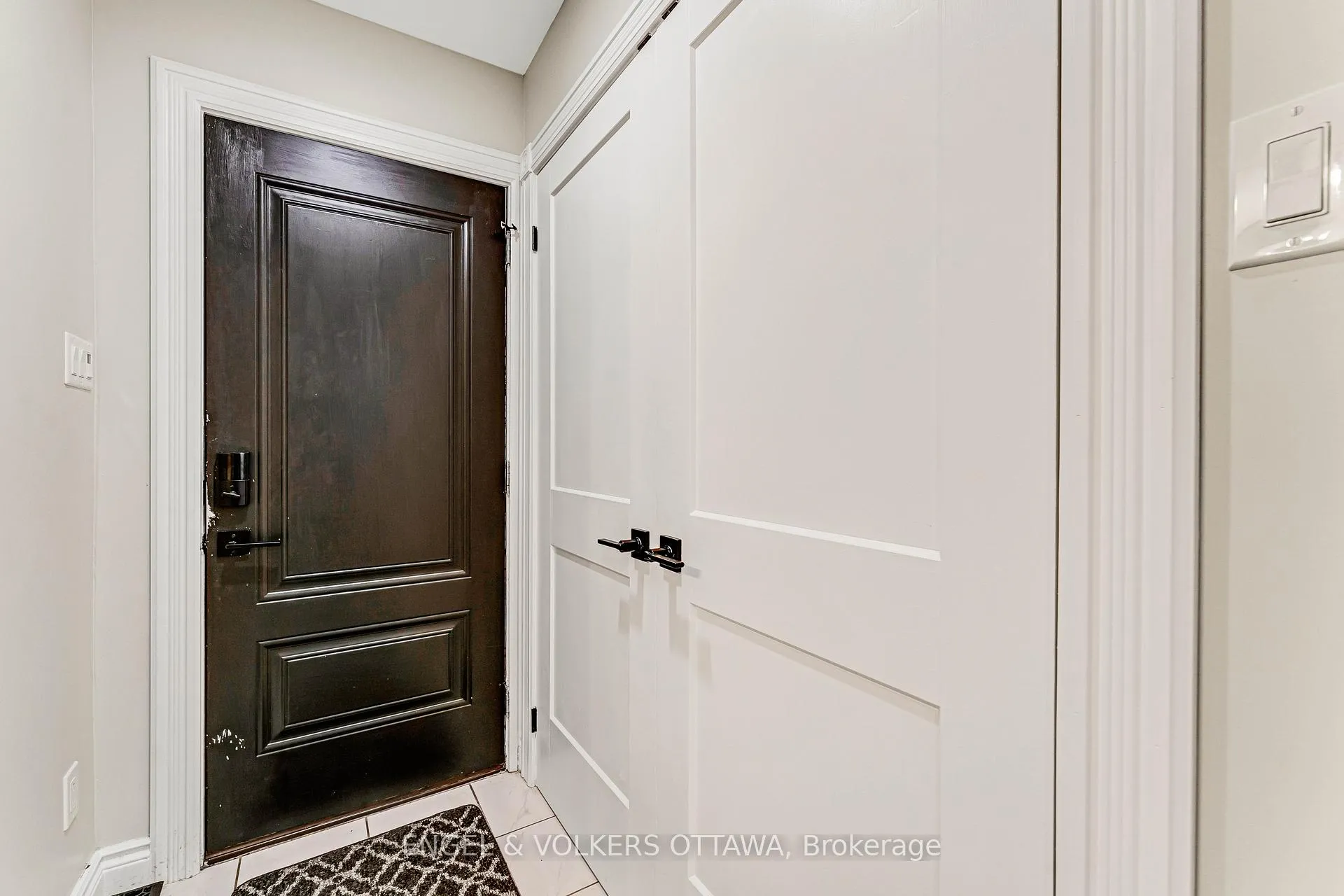 Photo 13 of 293 York Street, Ottawa, Lower Town — HOMEH