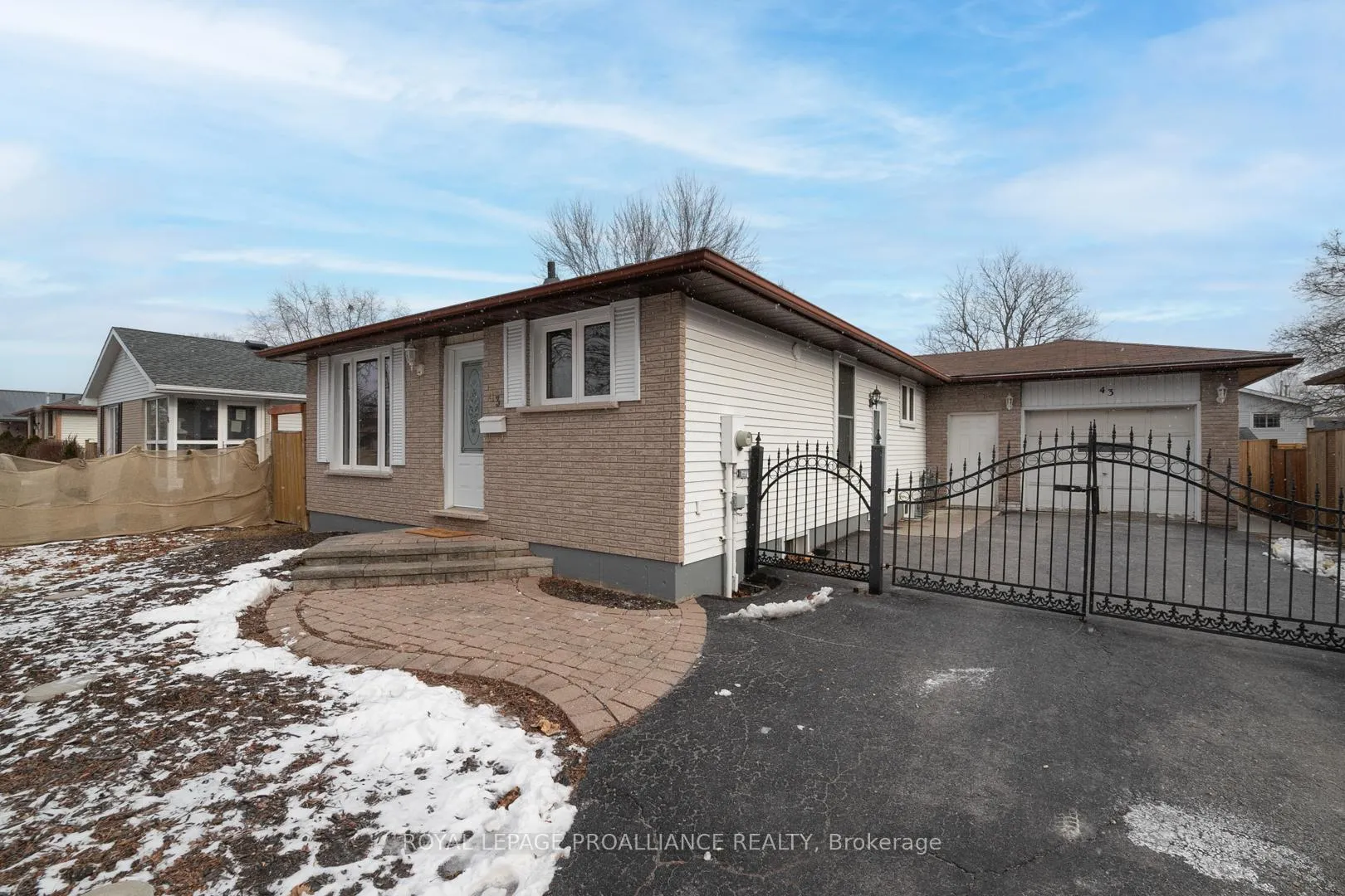 Photo 2 of 43 Alnet Drive, Belleville, Belleville Ward — HOMEH