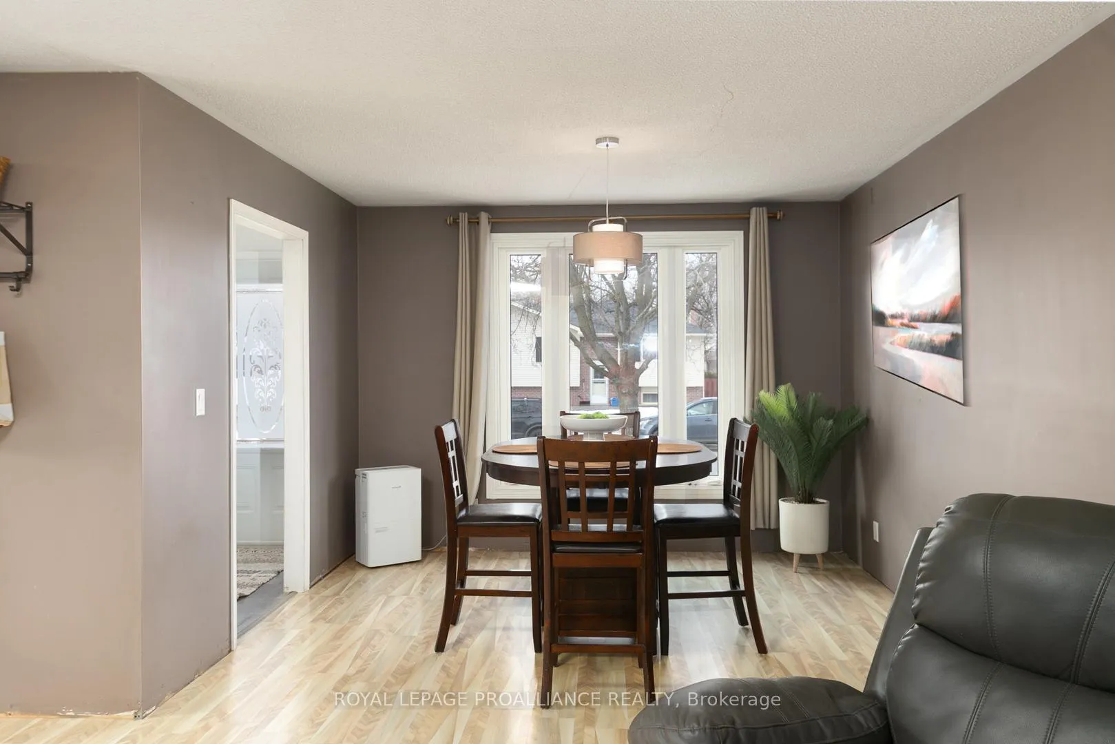 Photo 6 of 43 Alnet Drive, Belleville, Belleville Ward — HOMEH