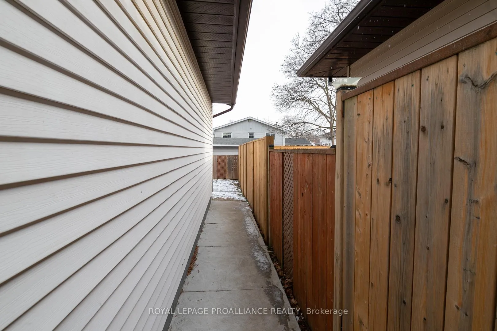 Photo 27 of 43 Alnet Drive, Belleville, Belleville Ward — HOMEH