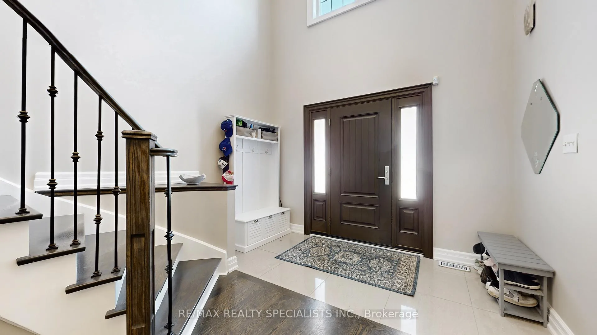 Photo 4 of 10 Christensen Avenue, Caledon, Bolton North — HOMEH