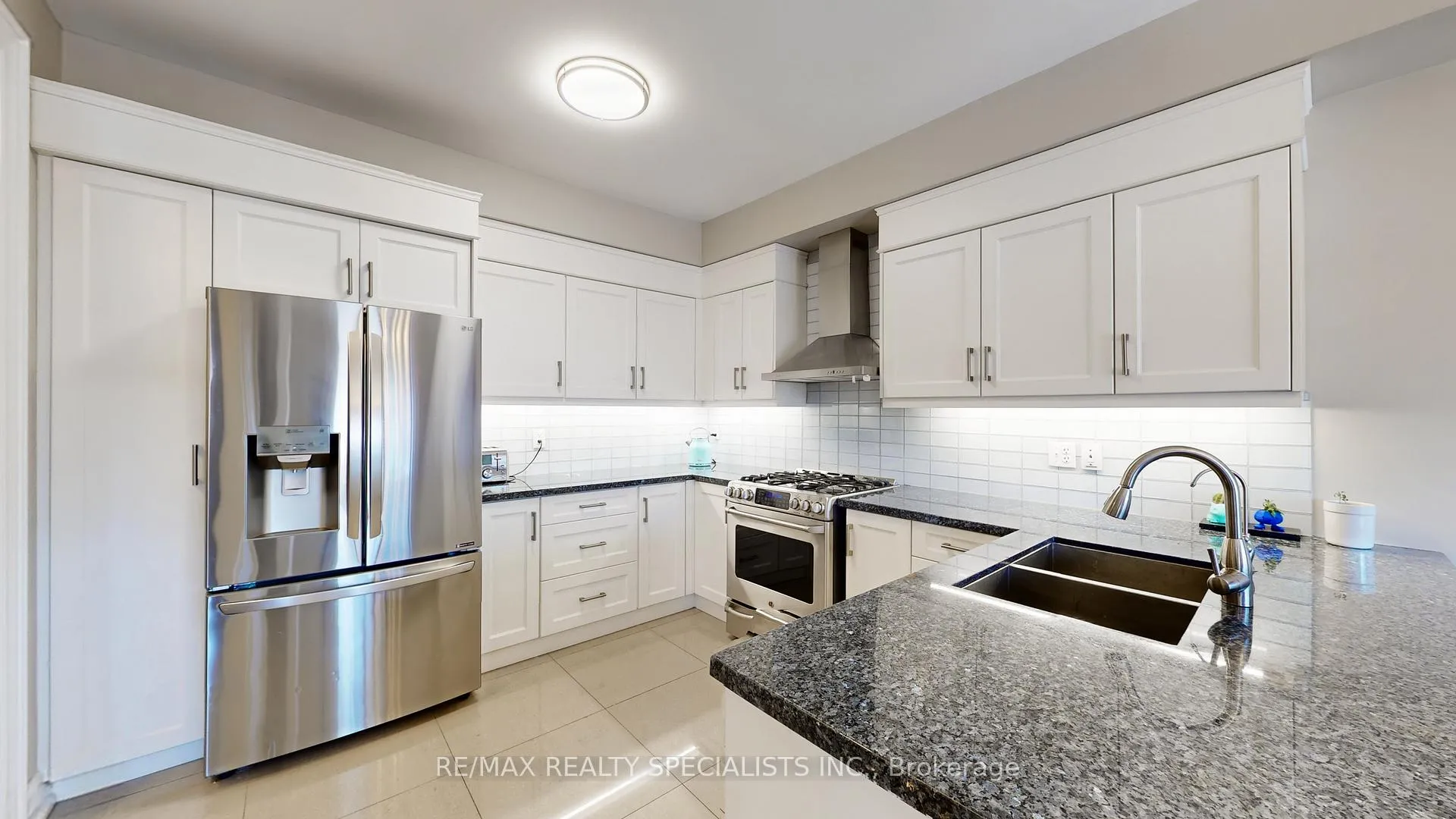 Photo 12 of 10 Christensen Avenue, Caledon, Bolton North — HOMEH