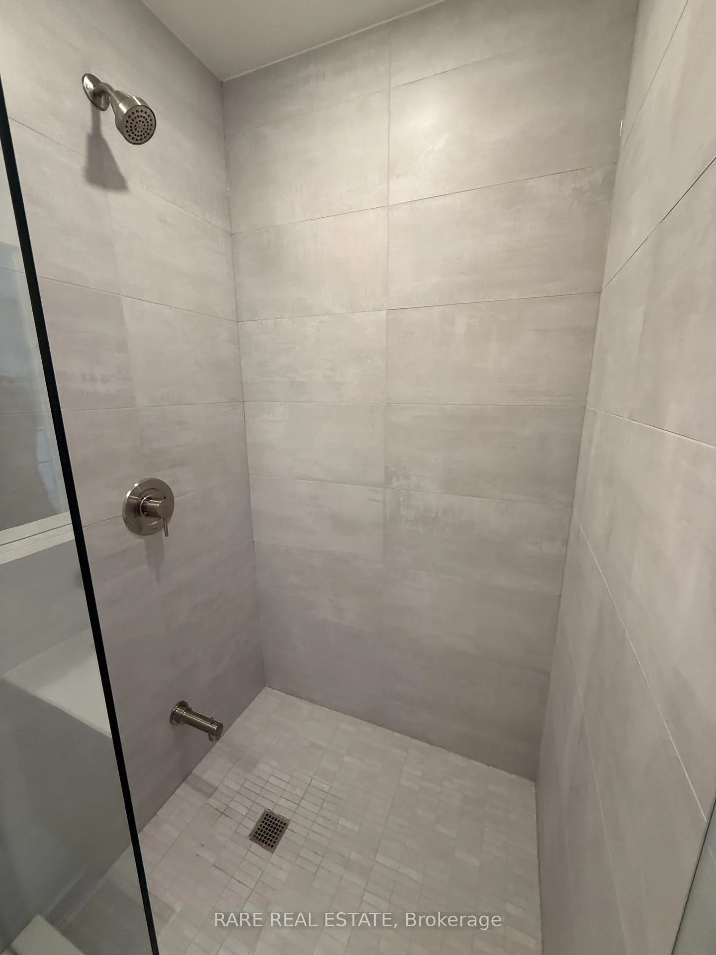 Photo 2 of Unit 2706, 110 Broadway Avenue, Toronto, Mount Pleasant West — HOMEH