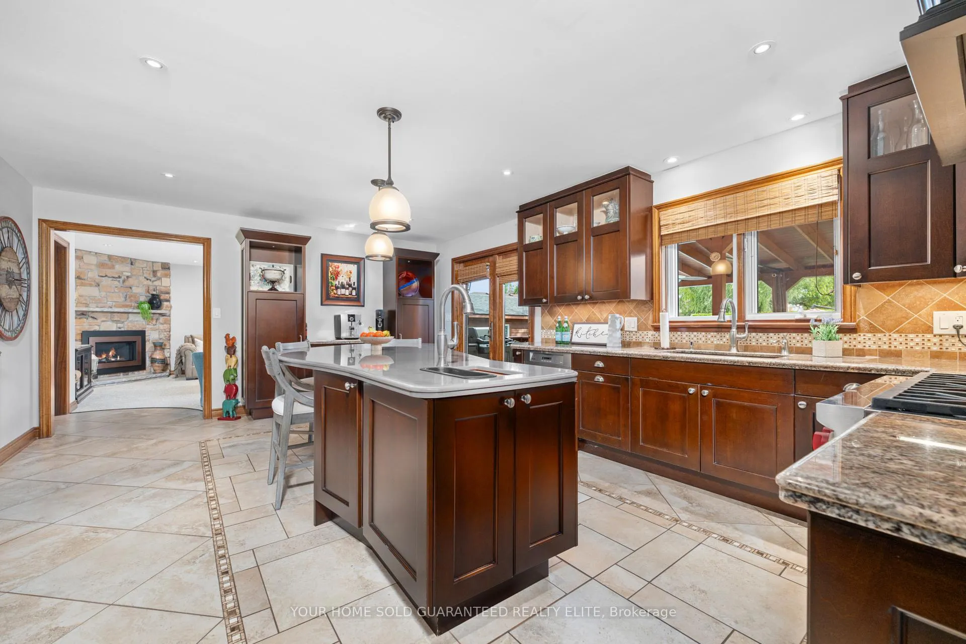 Photo 11 of 22 Wendakee Drive, Hamilton, Winona Park — HOMEH