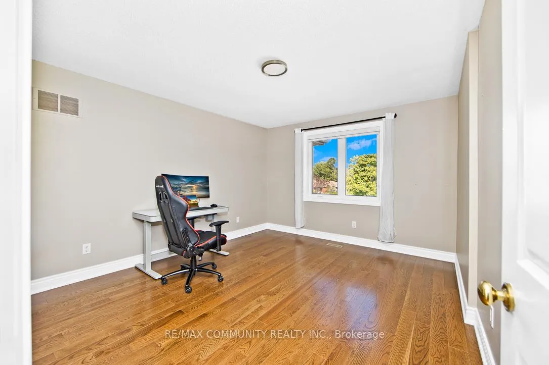 Photo 21 of 18 Winter Court, Whitby, Blue Grass Meadows — HOMEH