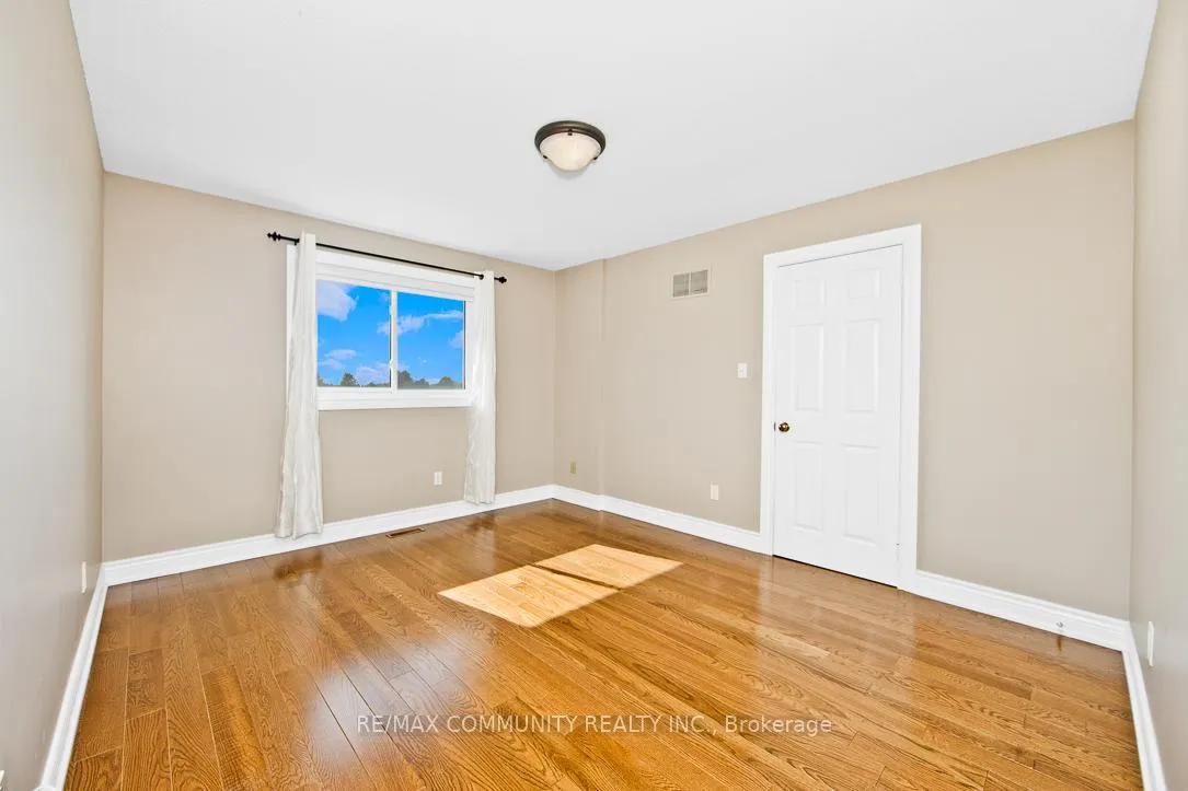 Photo 22 of 18 Winter Court, Whitby, Blue Grass Meadows — HOMEH