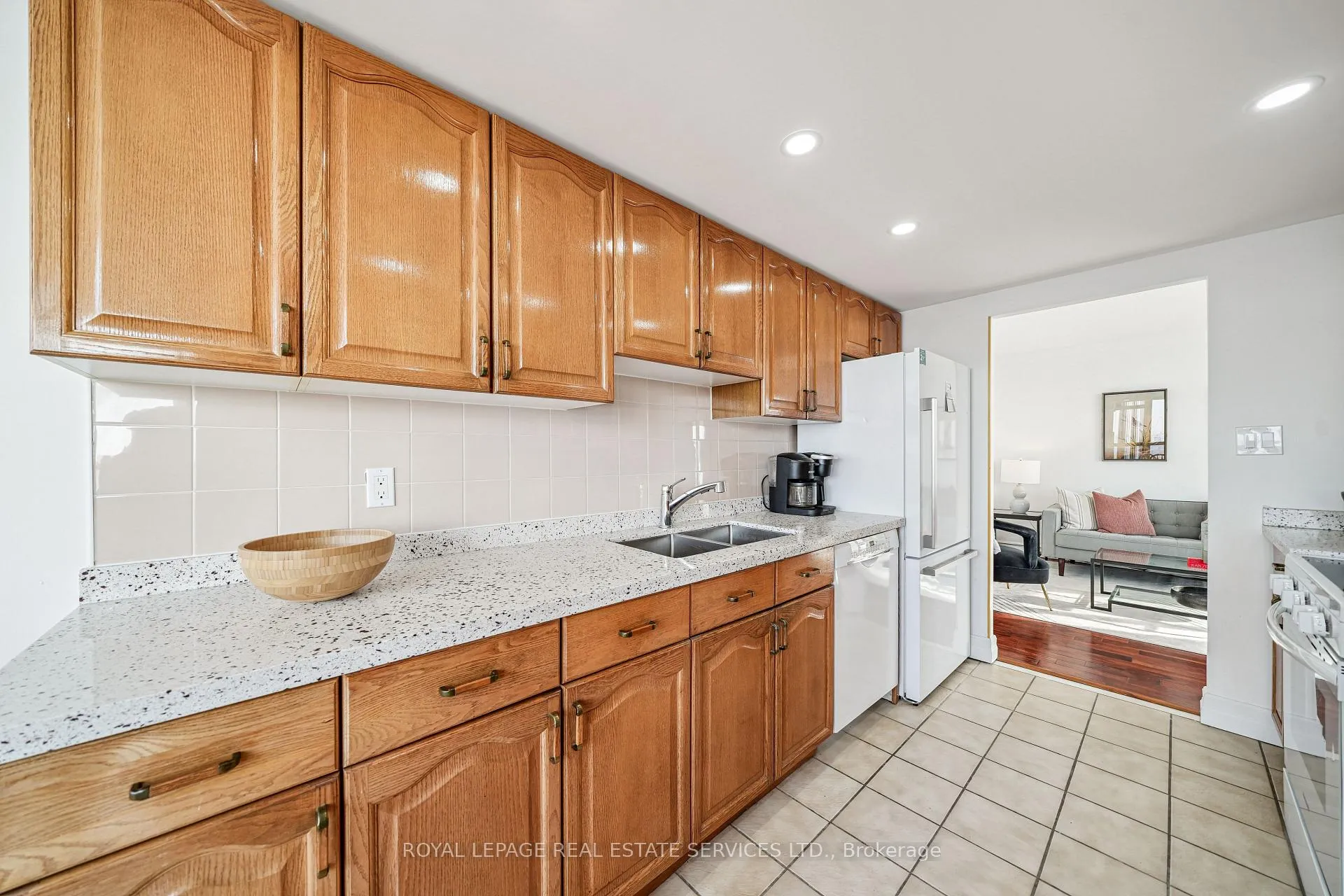 Photo 13 of Unit 1716, 268 Ridley Boulevard, Toronto, Bedford Park-Nortown — HOMEH