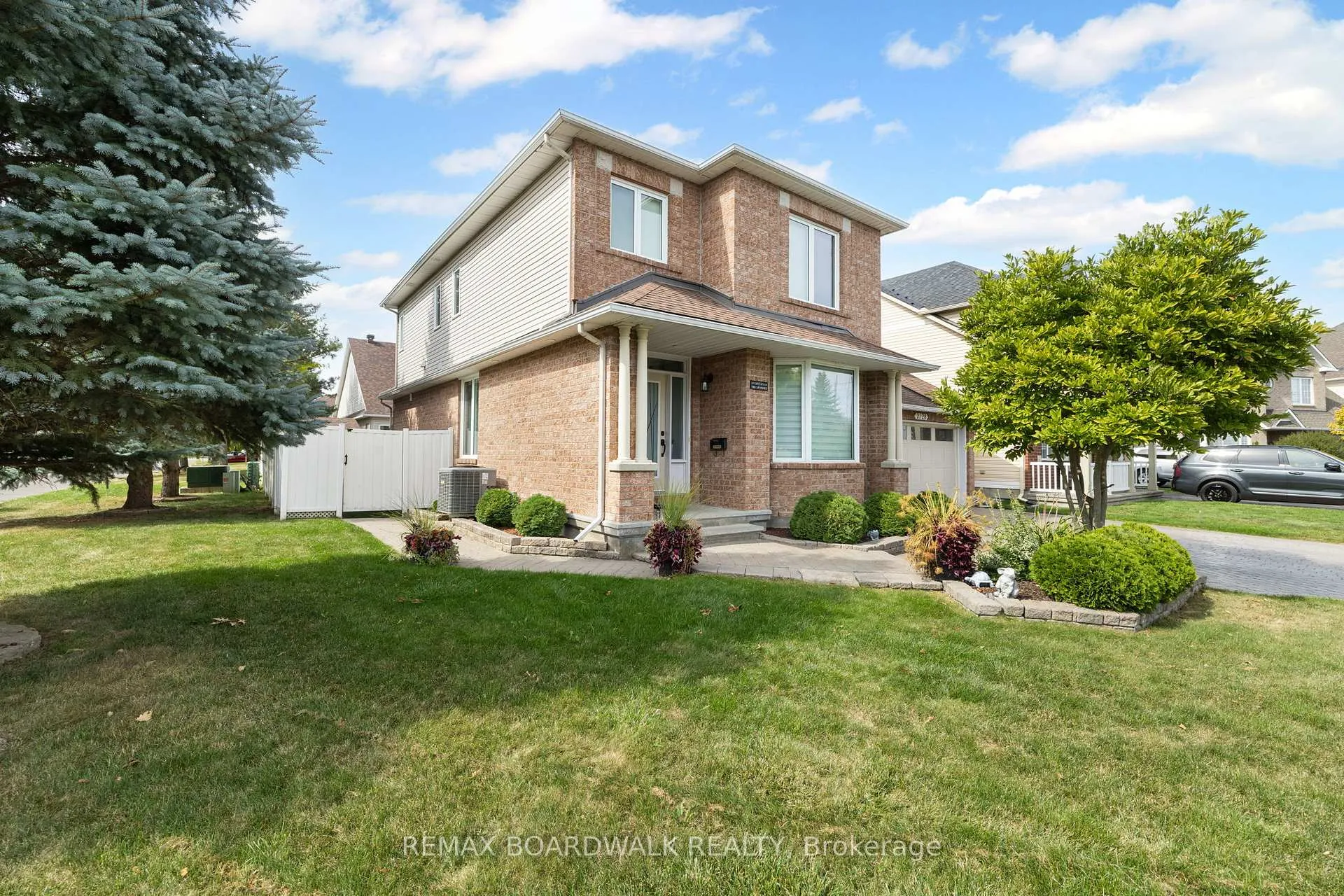 Photo 5 of 2128 Rexton Street, Ottawa, Avalon East — HOMEH