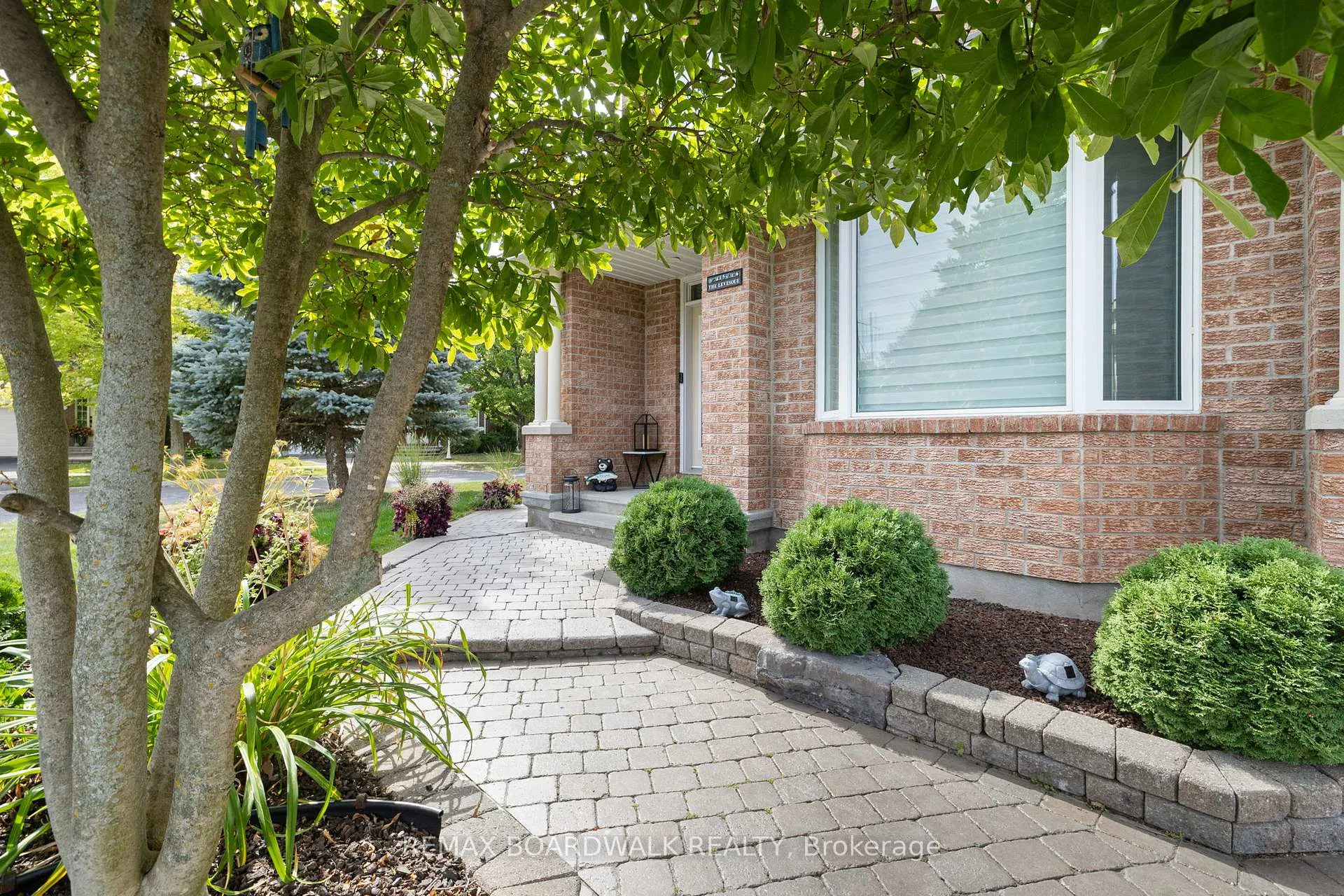 Photo 6 of 2128 Rexton Street, Ottawa, Avalon East — HOMEH
