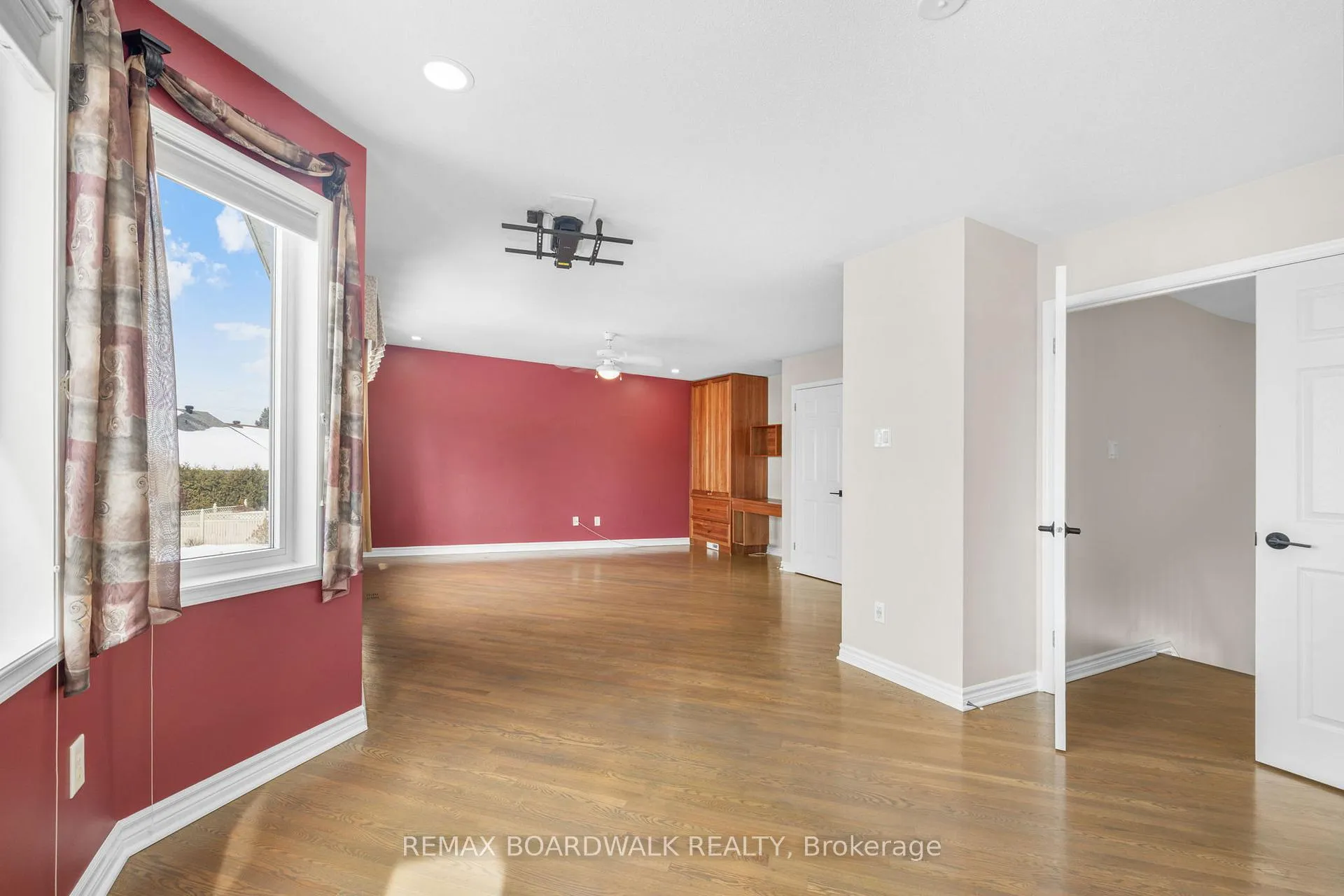 Photo 26 of 2128 Rexton Street, Ottawa, Avalon East — HOMEH