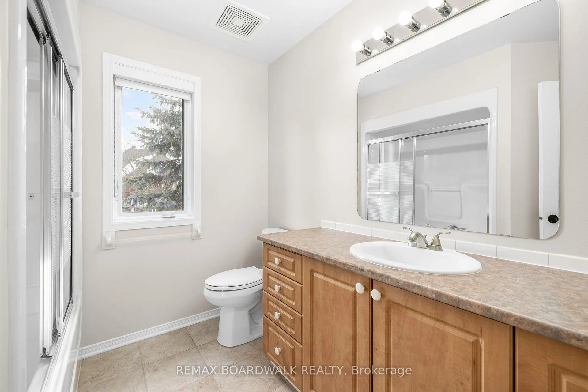 Photo 35 of 2128 Rexton Street, Ottawa, Avalon East — HOMEH