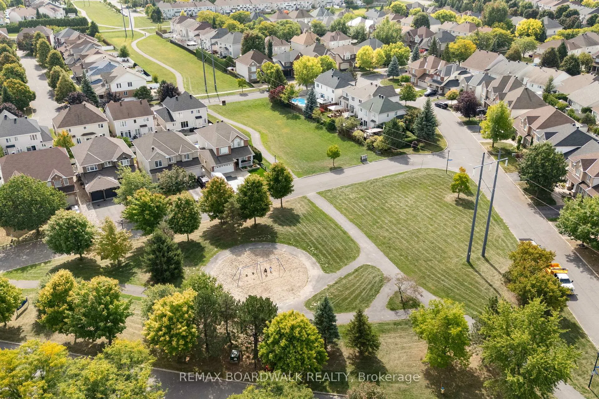Photo 46 of 2128 Rexton Street, Ottawa, Avalon East — HOMEH