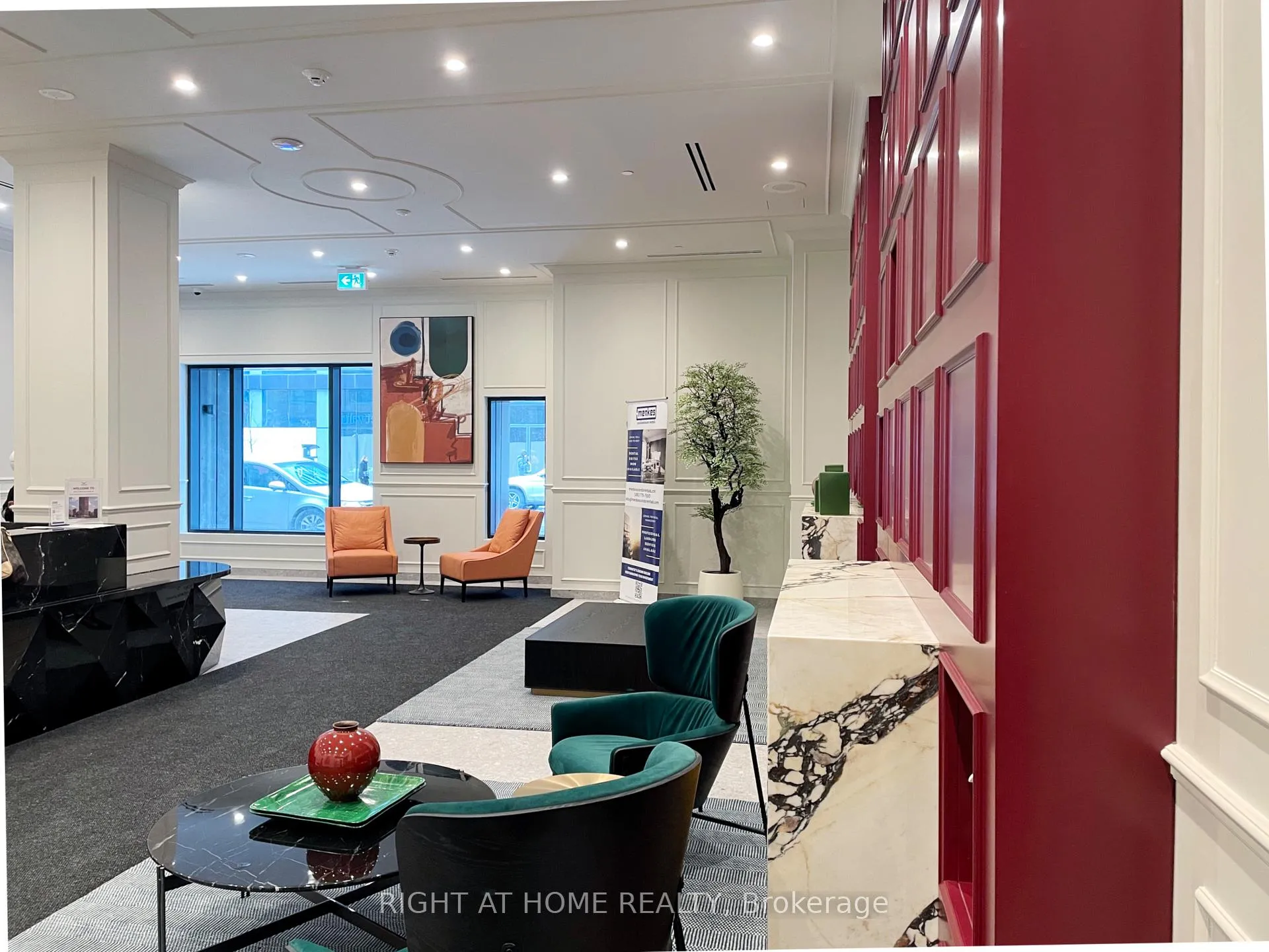 Photo 3 of Unit 1018, 180 Front Street E, Toronto, Moss Park — HOMEH
