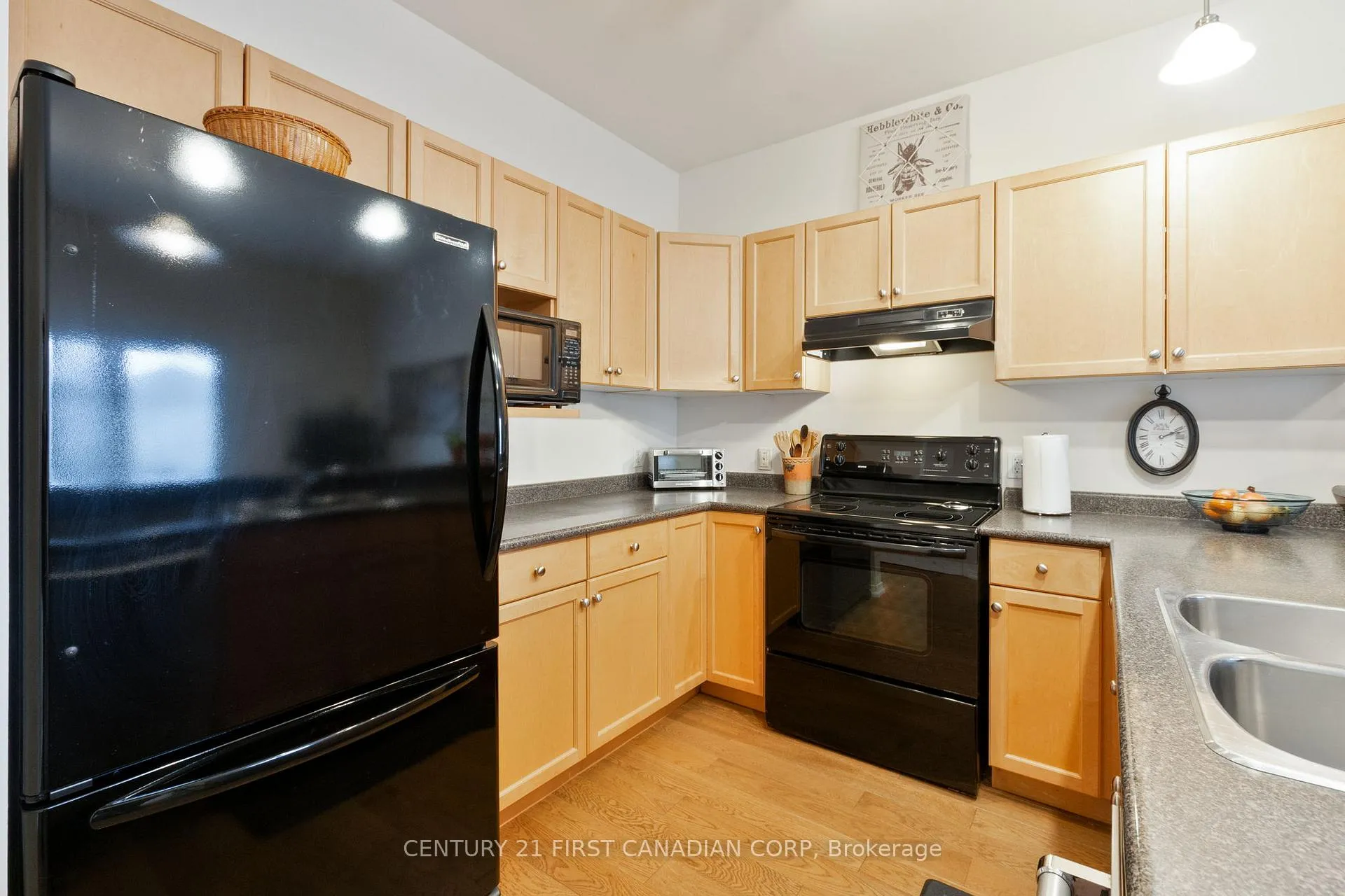 Photo 15 of 54 Willow Crescent, Strathroy-Caradoc, SE — HOMEH