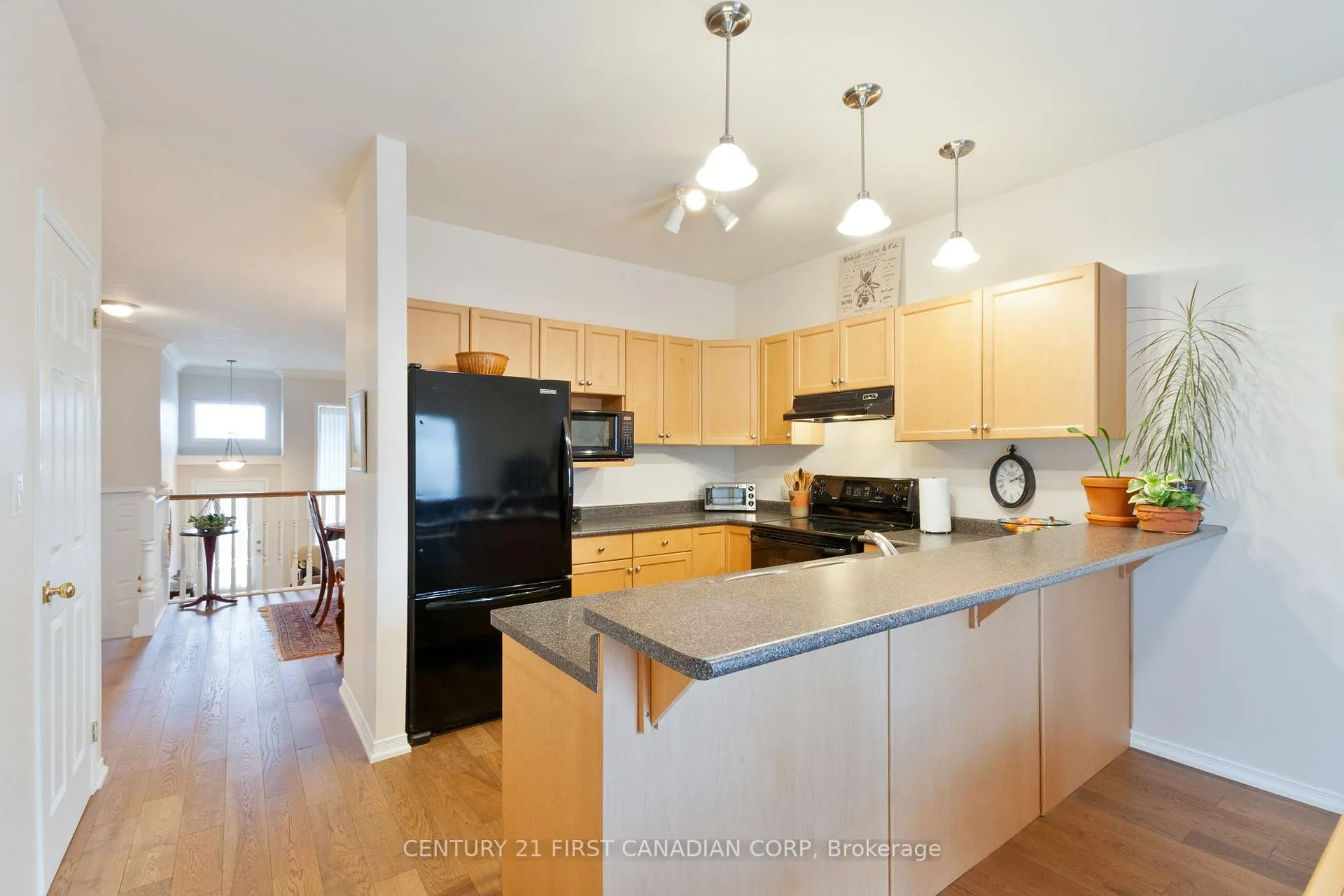 Photo 17 of 54 Willow Crescent, Strathroy-Caradoc, SE — HOMEH
