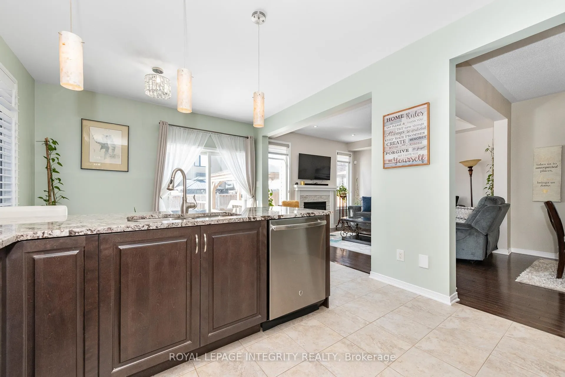 Photo 10 of 528 Rouncey Road, Ottawa, Kanata - Emerald Meadows/Trailwest — HOMEH