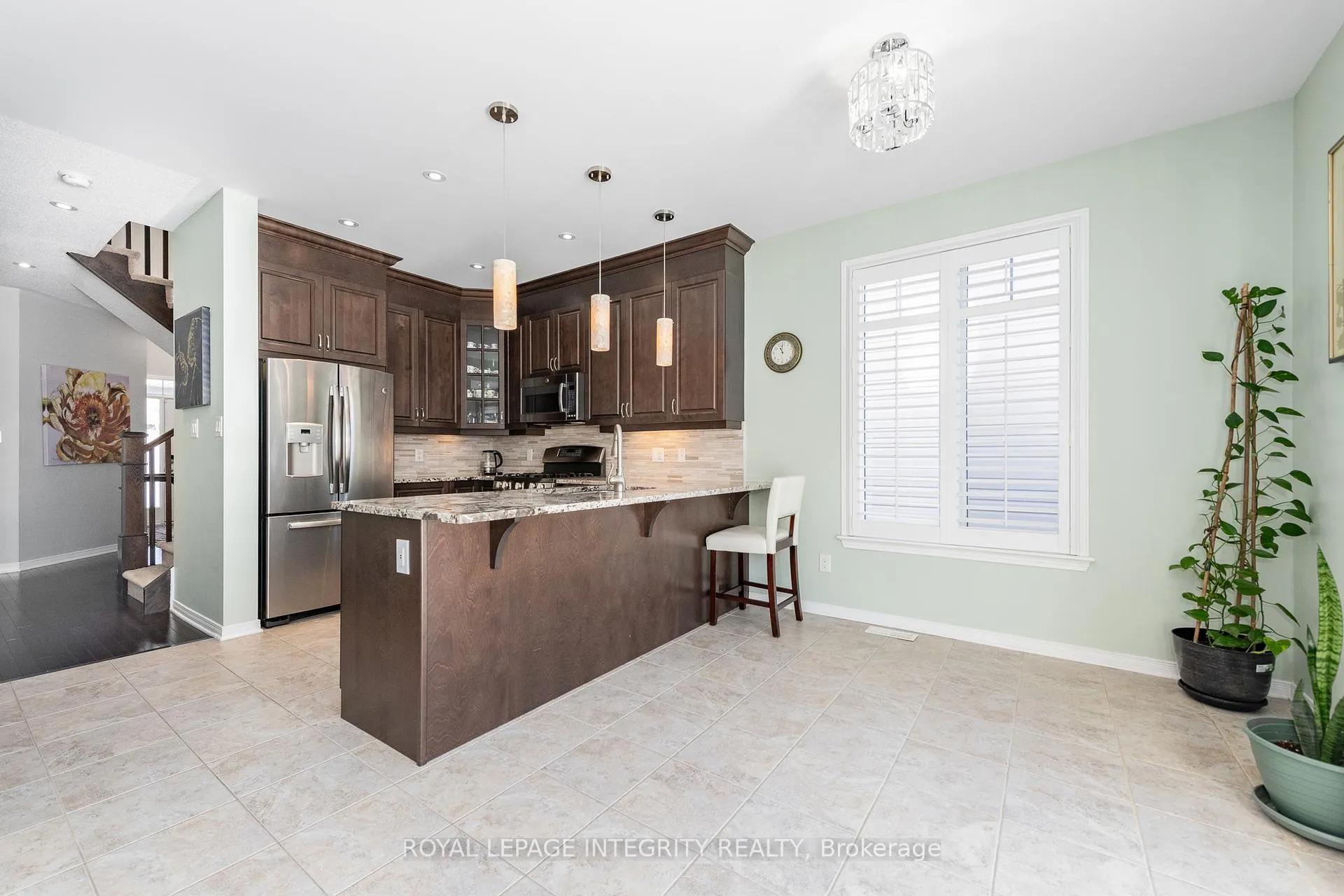 Photo 12 of 528 Rouncey Road, Ottawa, Kanata - Emerald Meadows/Trailwest — HOMEH