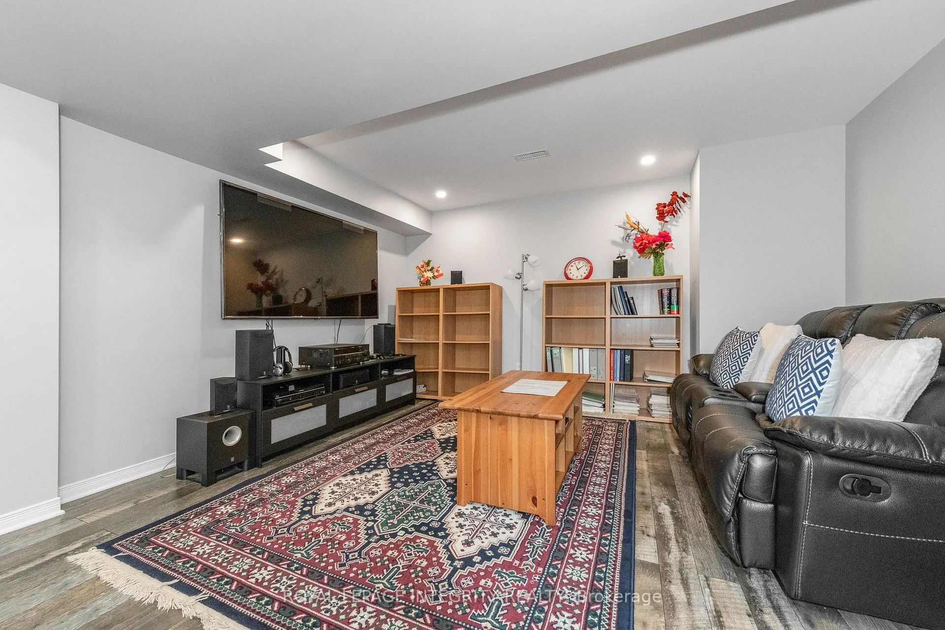 Photo 39 of 528 Rouncey Road, Ottawa, Kanata - Emerald Meadows/Trailwest — HOMEH