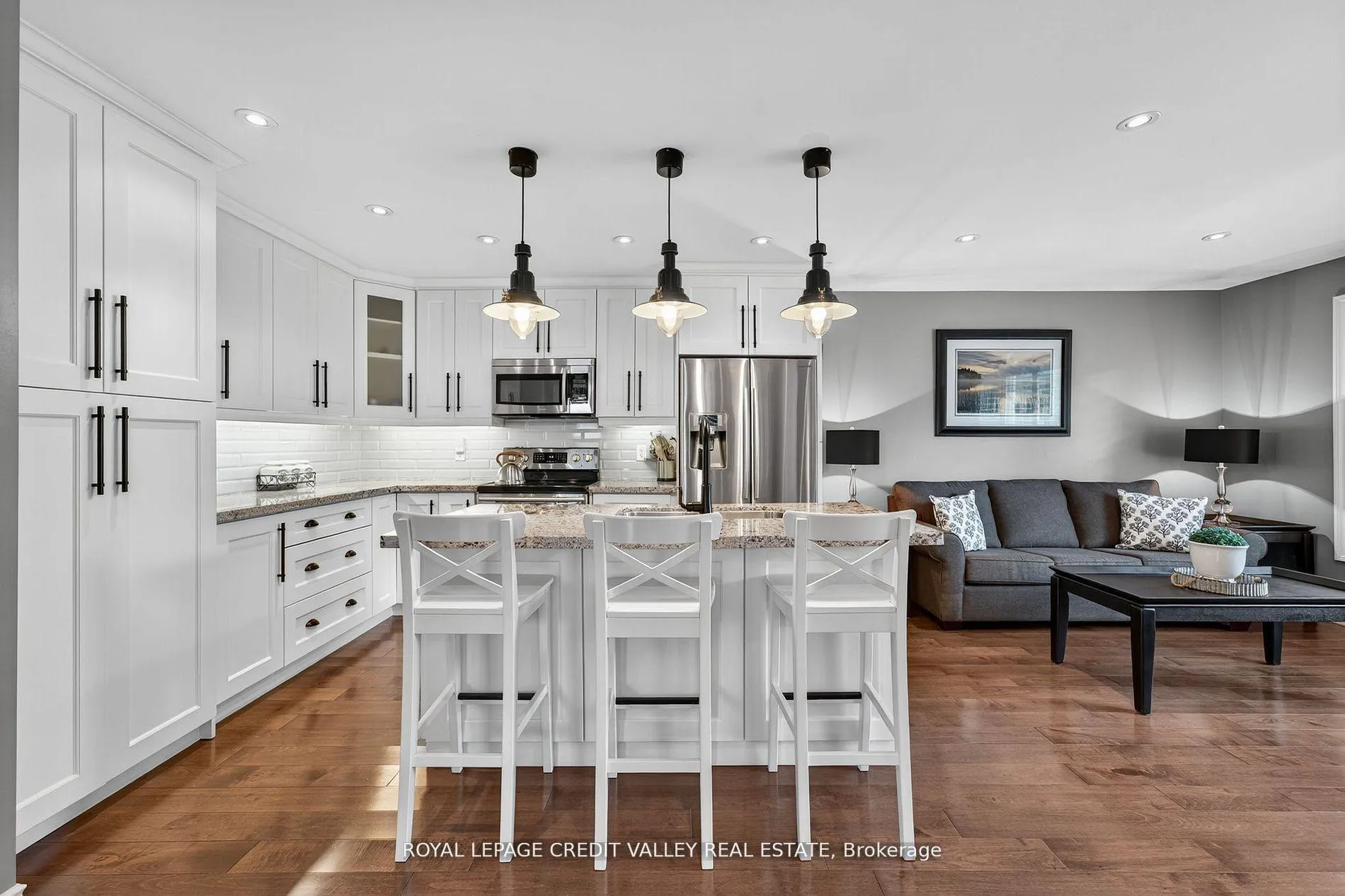 Photo 13 of 24 Willis Drive, Brampton, Brampton East — HOMEH