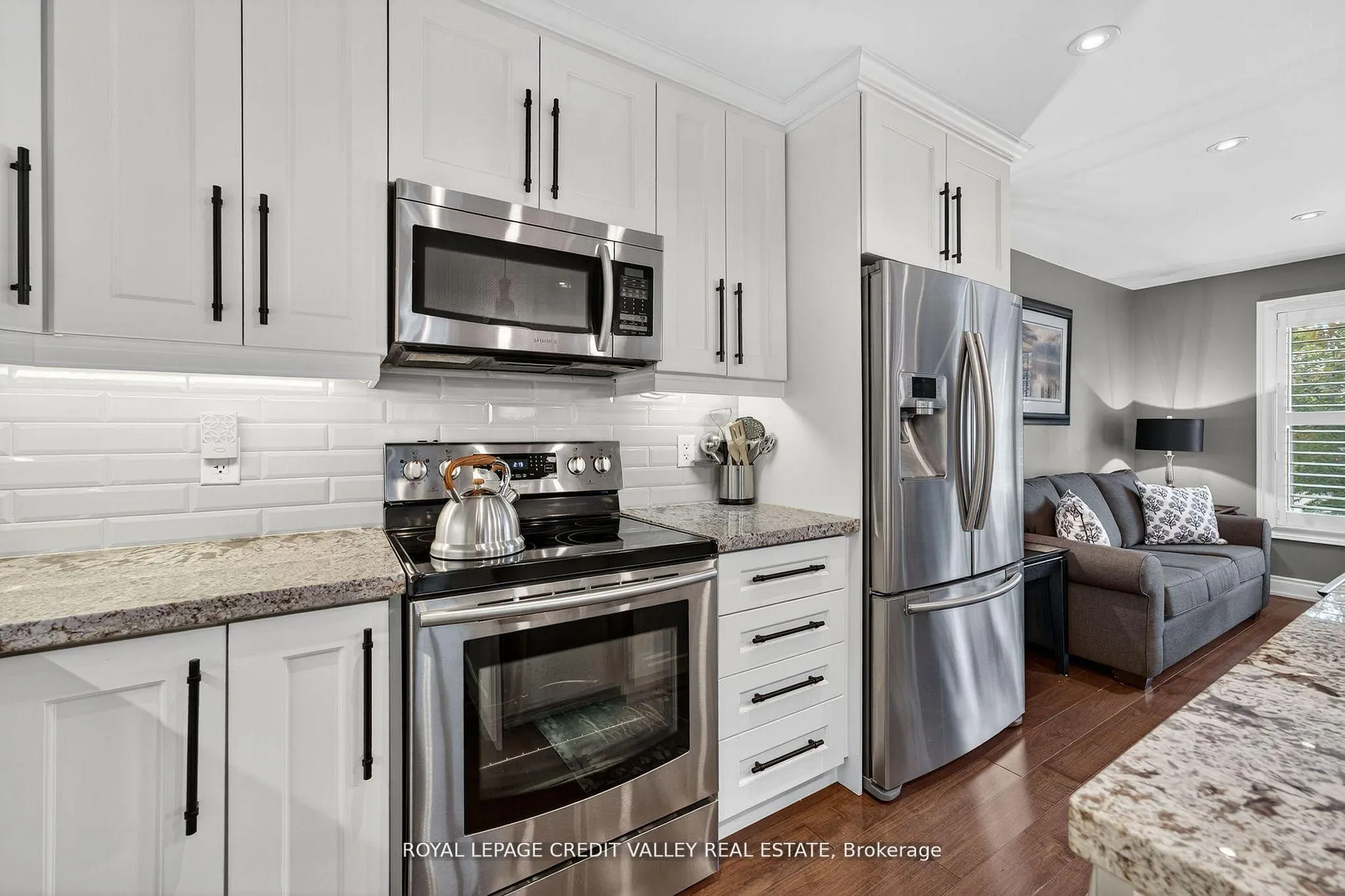 Photo 15 of 24 Willis Drive, Brampton, Brampton East — HOMEH