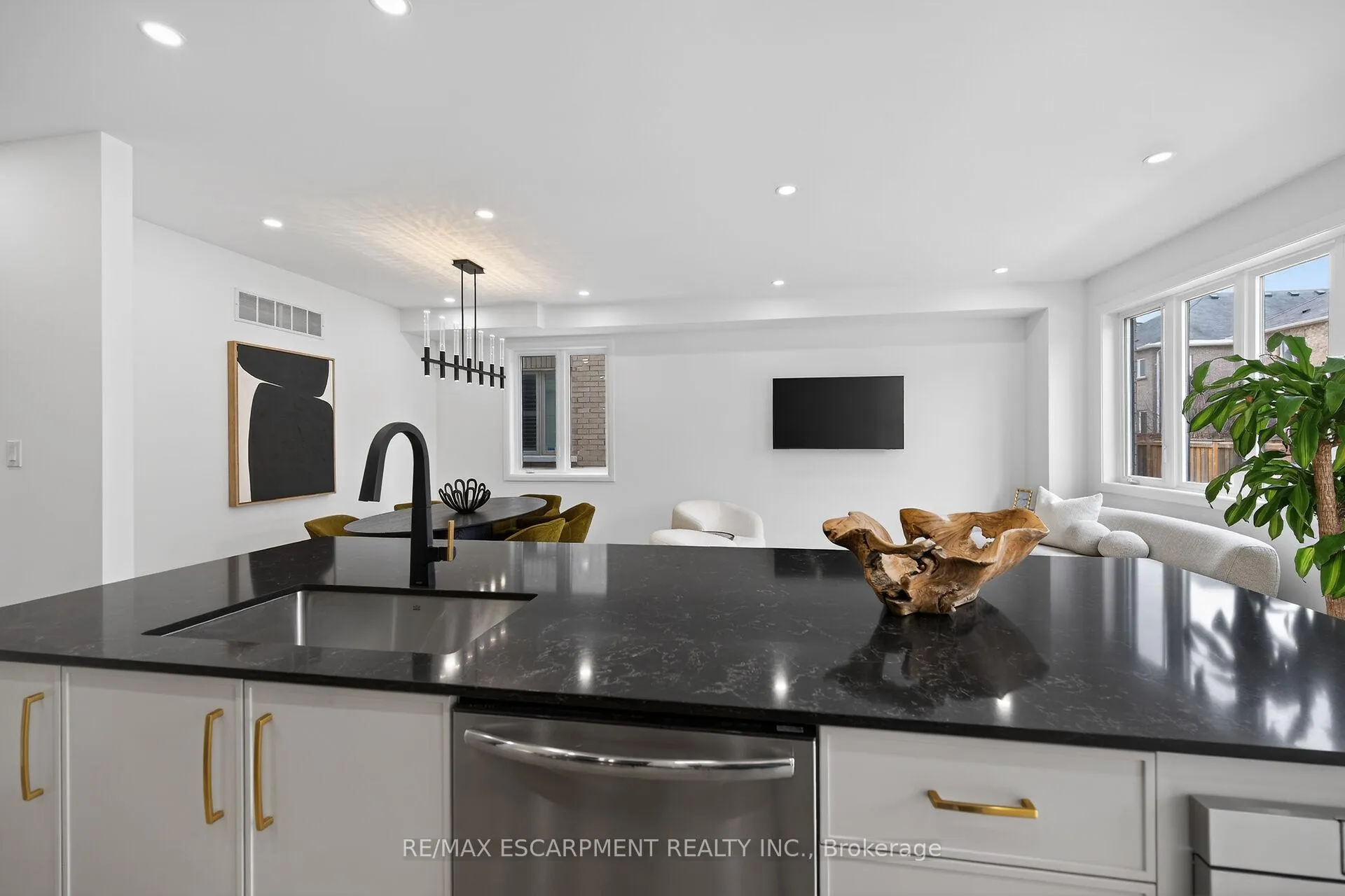 Photo 15 of 12 Shady Oaks Trail, Hamilton, Sheldon — HOMEH