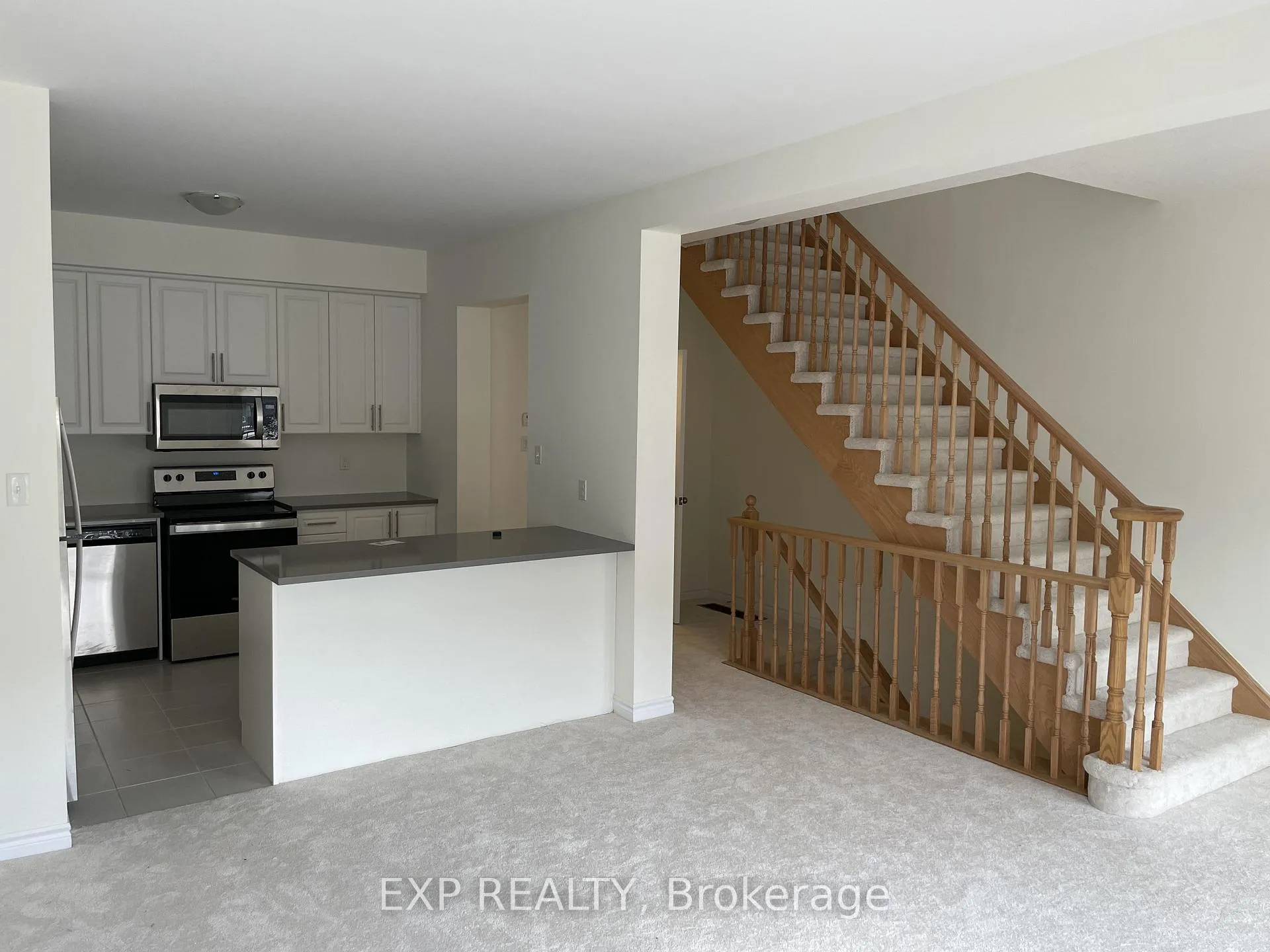 Photo 3 of Unit 39, 383 Dundas Street E, Hamilton, Waterdown — HOMEH