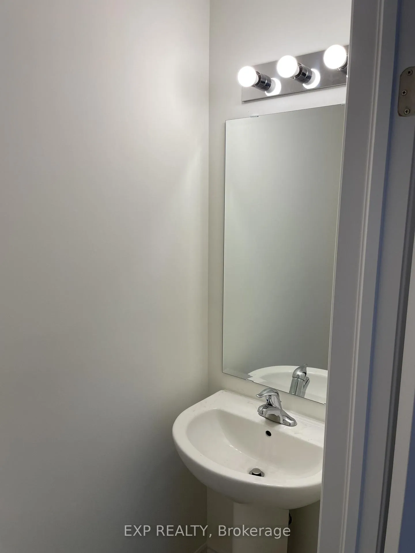 Photo 6 of Unit 39, 383 Dundas Street E, Hamilton, Waterdown — HOMEH
