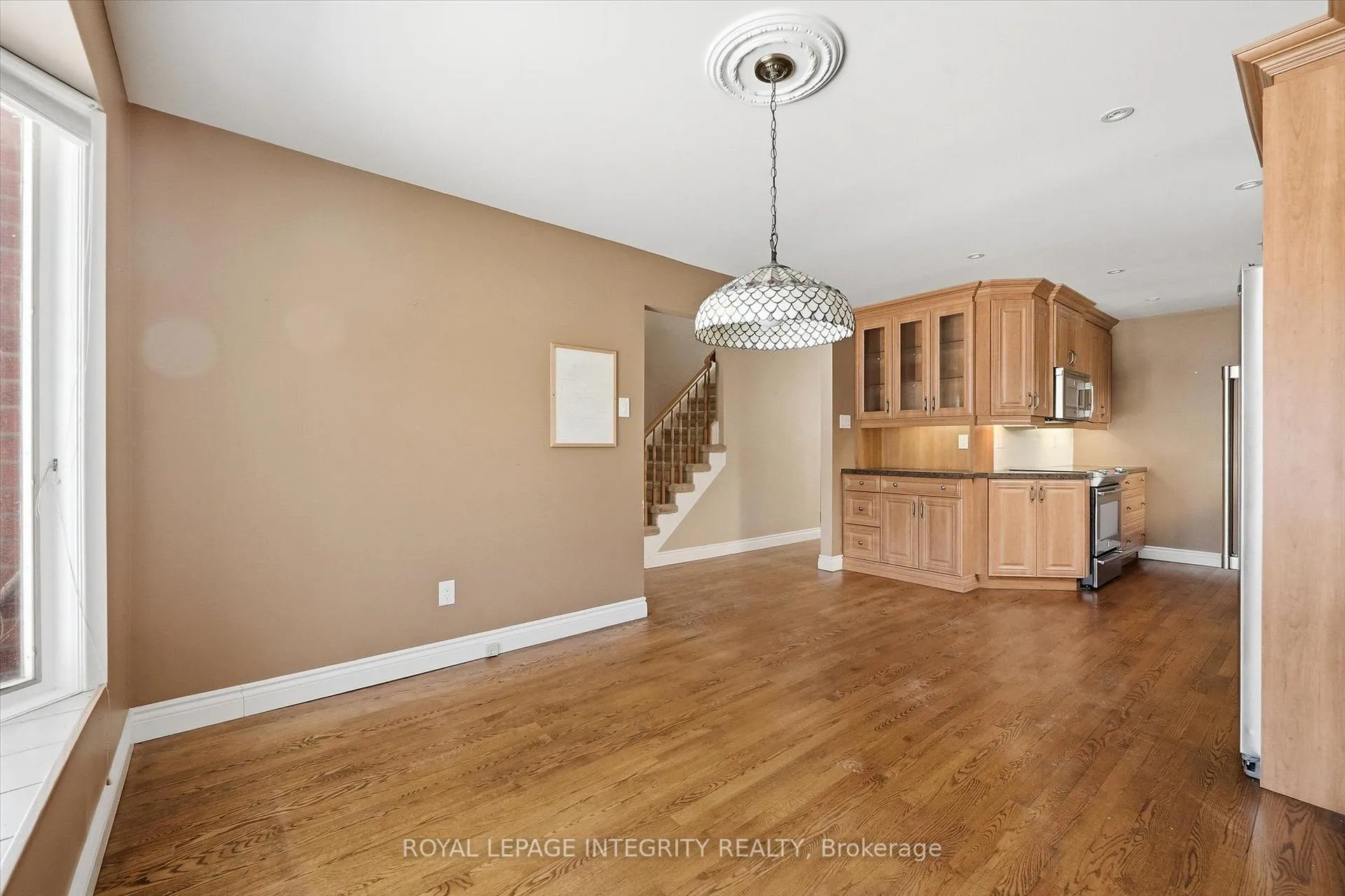 Photo 9 of 1735 Bonaventure Terrace, Ottawa, Convent Glen South — HOMEH