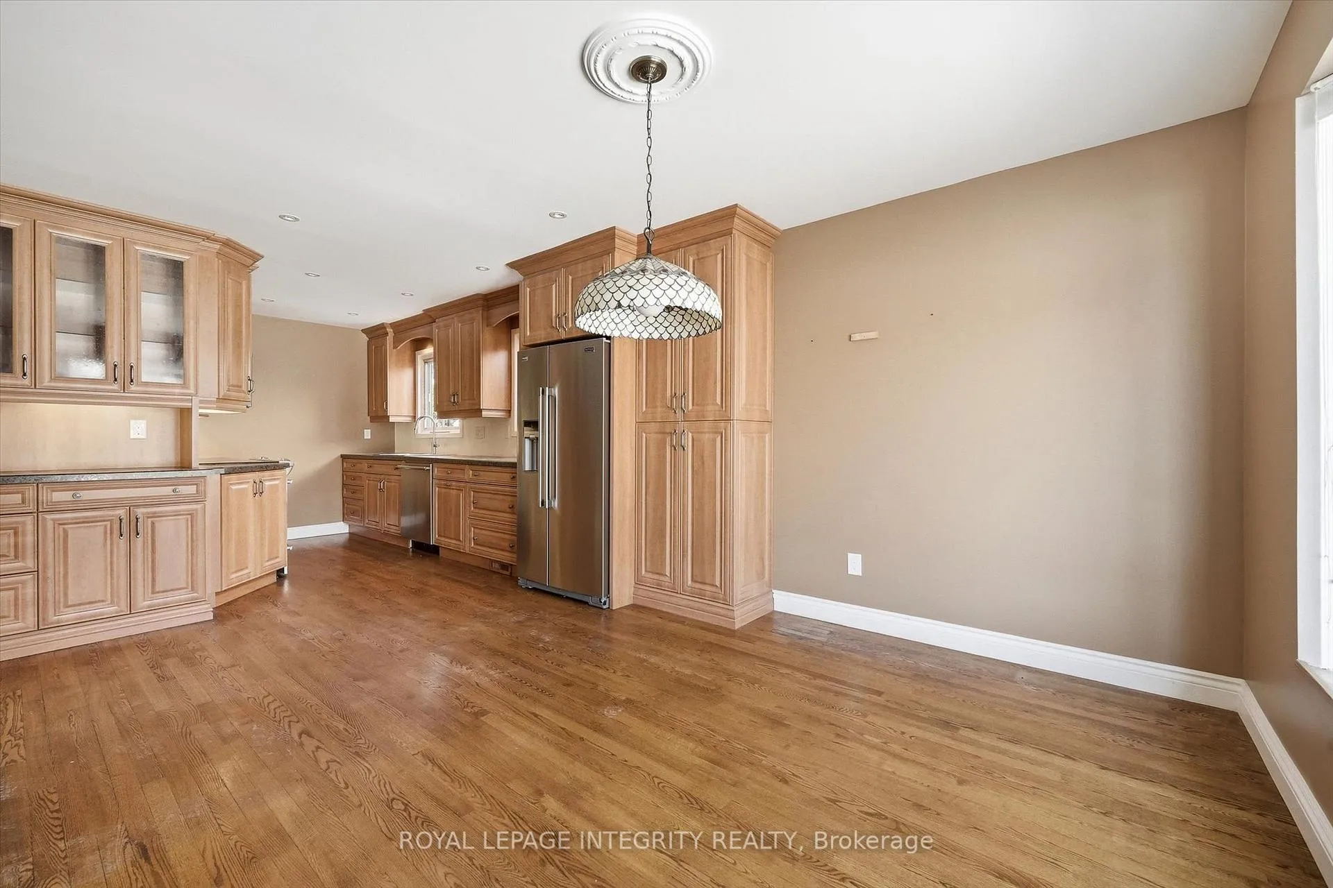 Photo 10 of 1735 Bonaventure Terrace, Ottawa, Convent Glen South — HOMEH