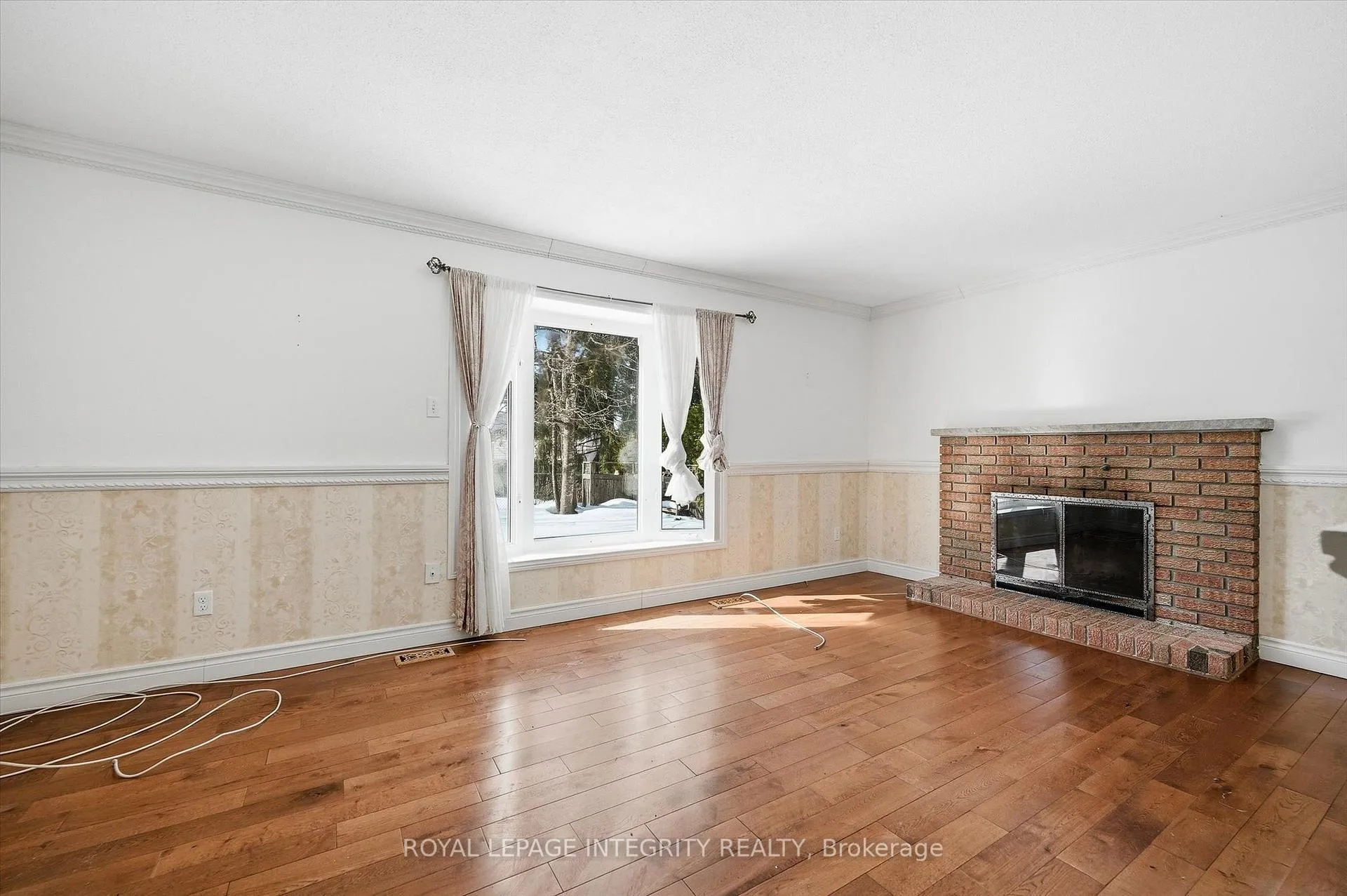 Photo 14 of 1735 Bonaventure Terrace, Ottawa, Convent Glen South — HOMEH