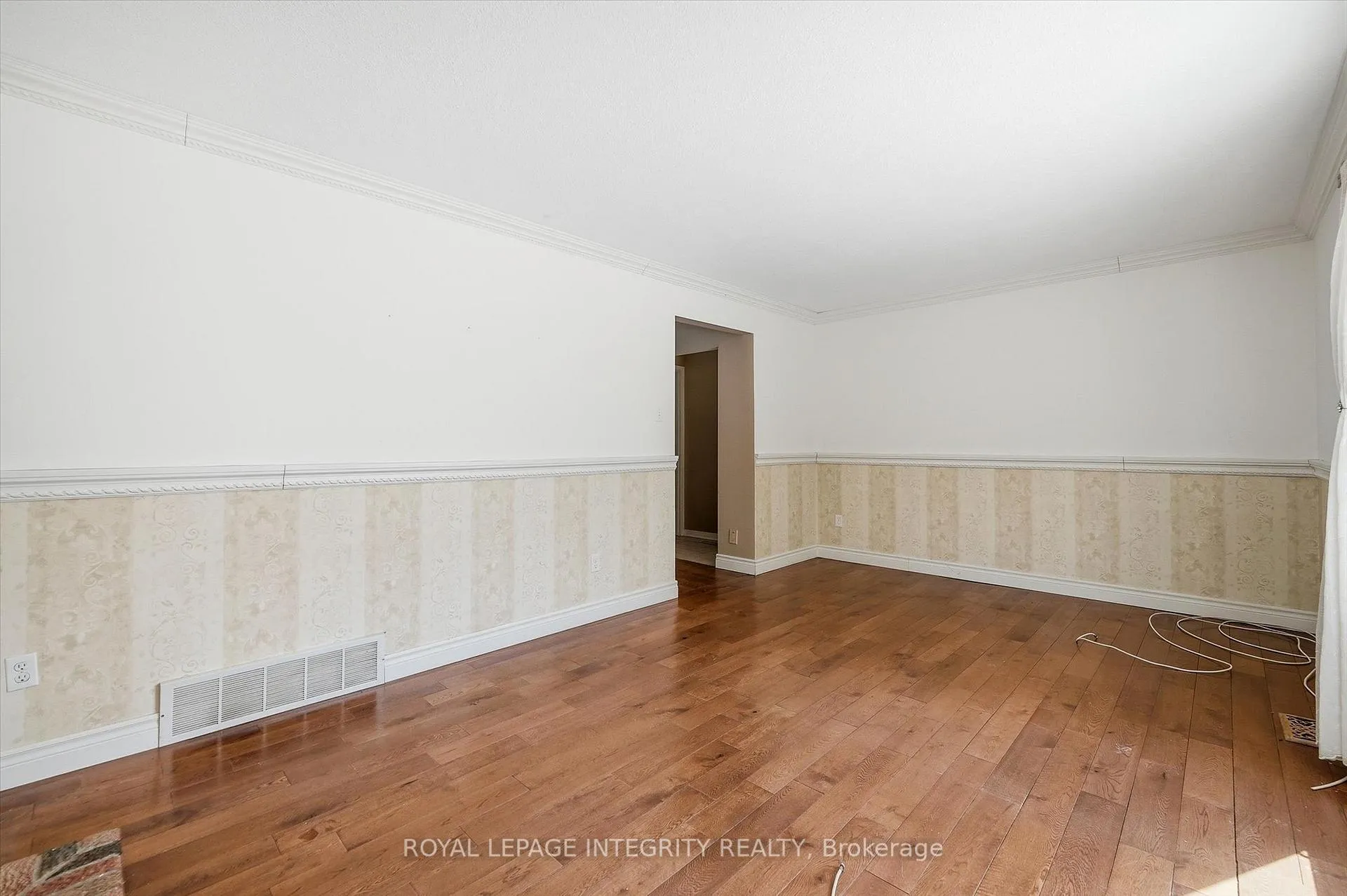Photo 16 of 1735 Bonaventure Terrace, Ottawa, Convent Glen South — HOMEH