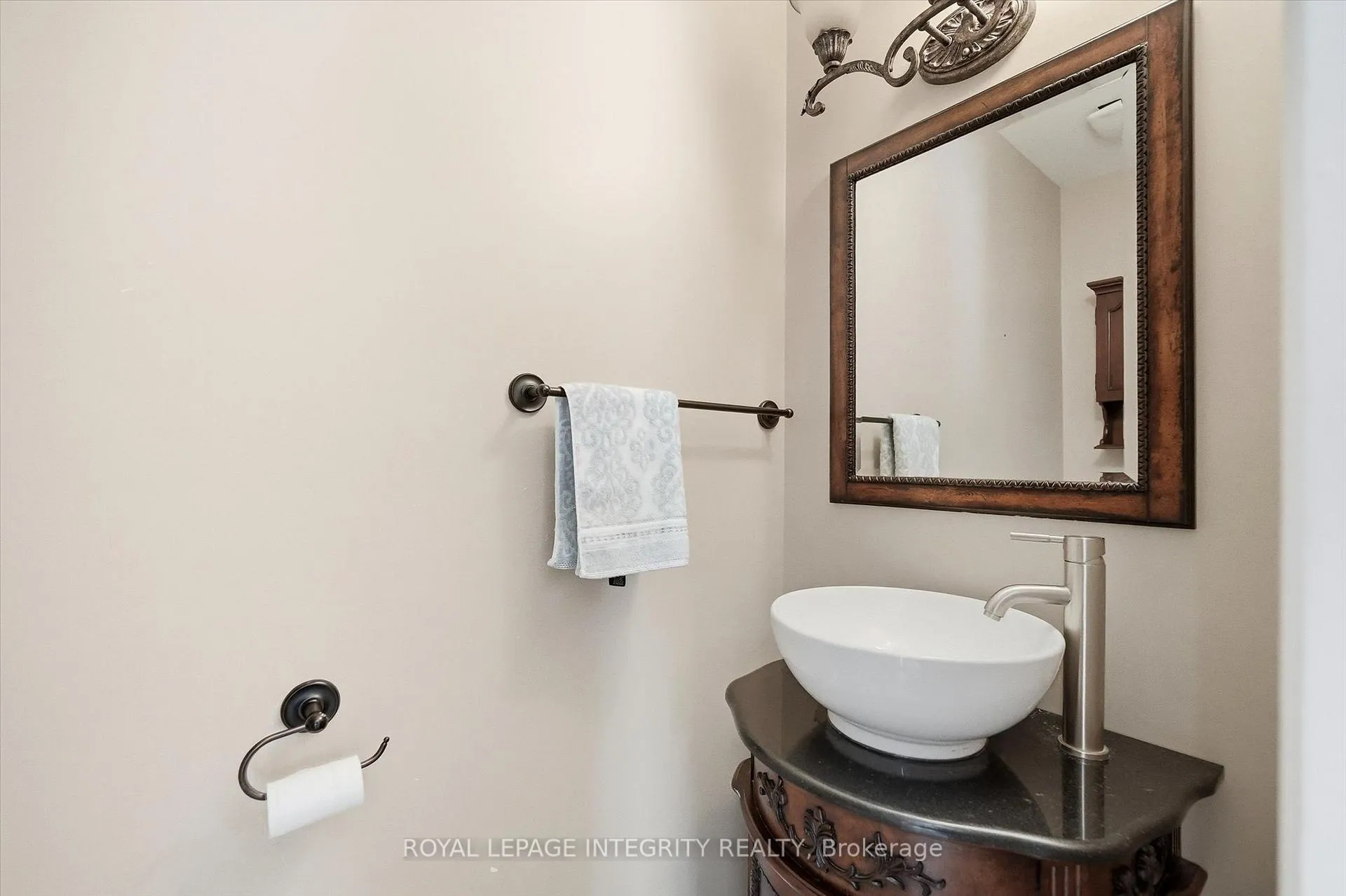Photo 18 of 1735 Bonaventure Terrace, Ottawa, Convent Glen South — HOMEH