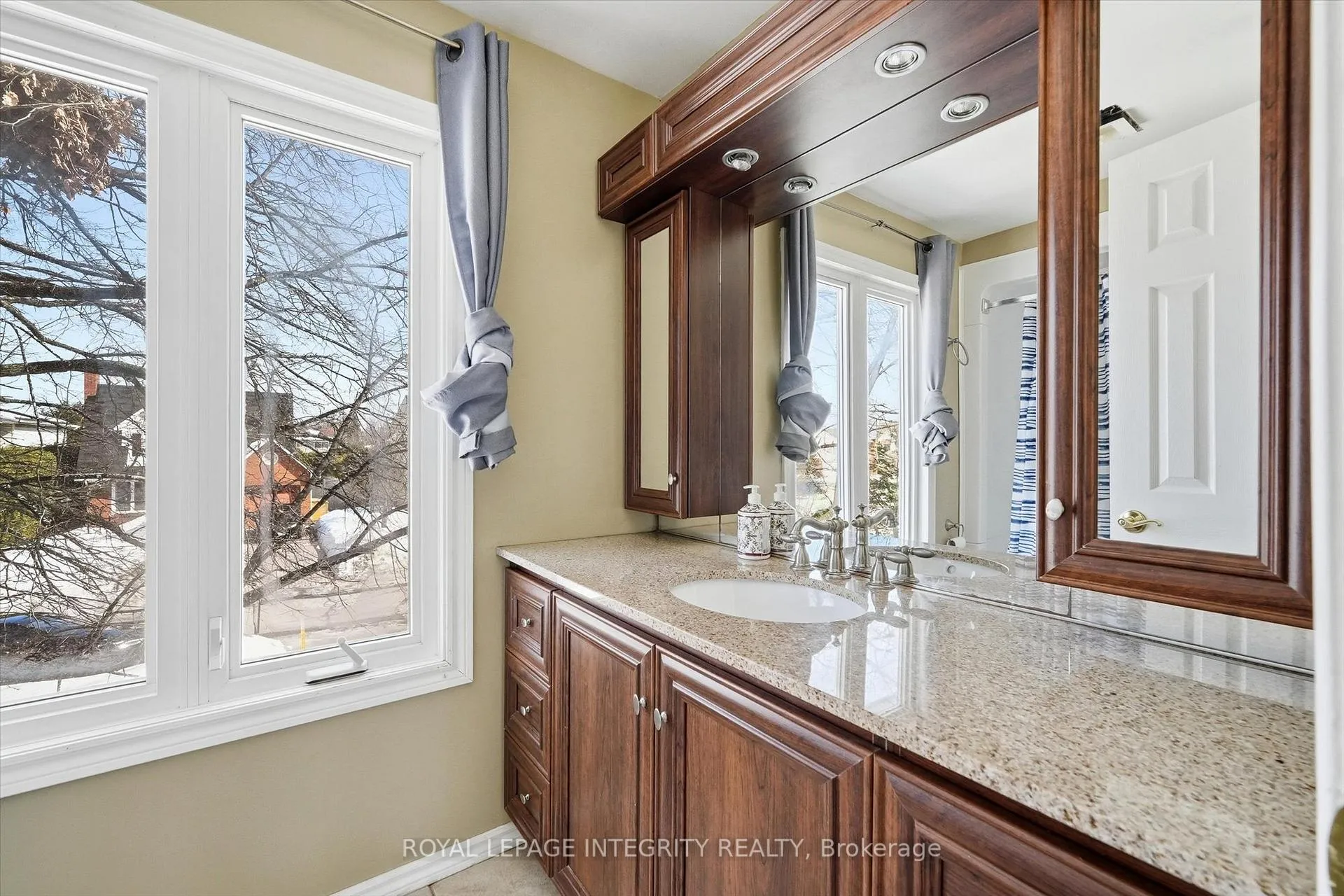 Photo 27 of 1735 Bonaventure Terrace, Ottawa, Convent Glen South — HOMEH