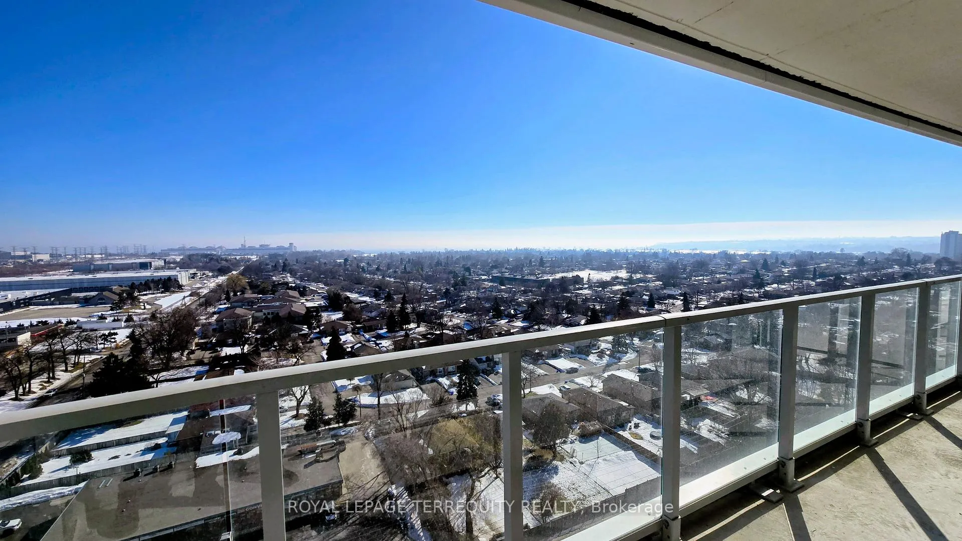 Photo 8 of Unit 1407, 1010 Sandy Beach Road, Pickering, Bay Ridges — HOMEH