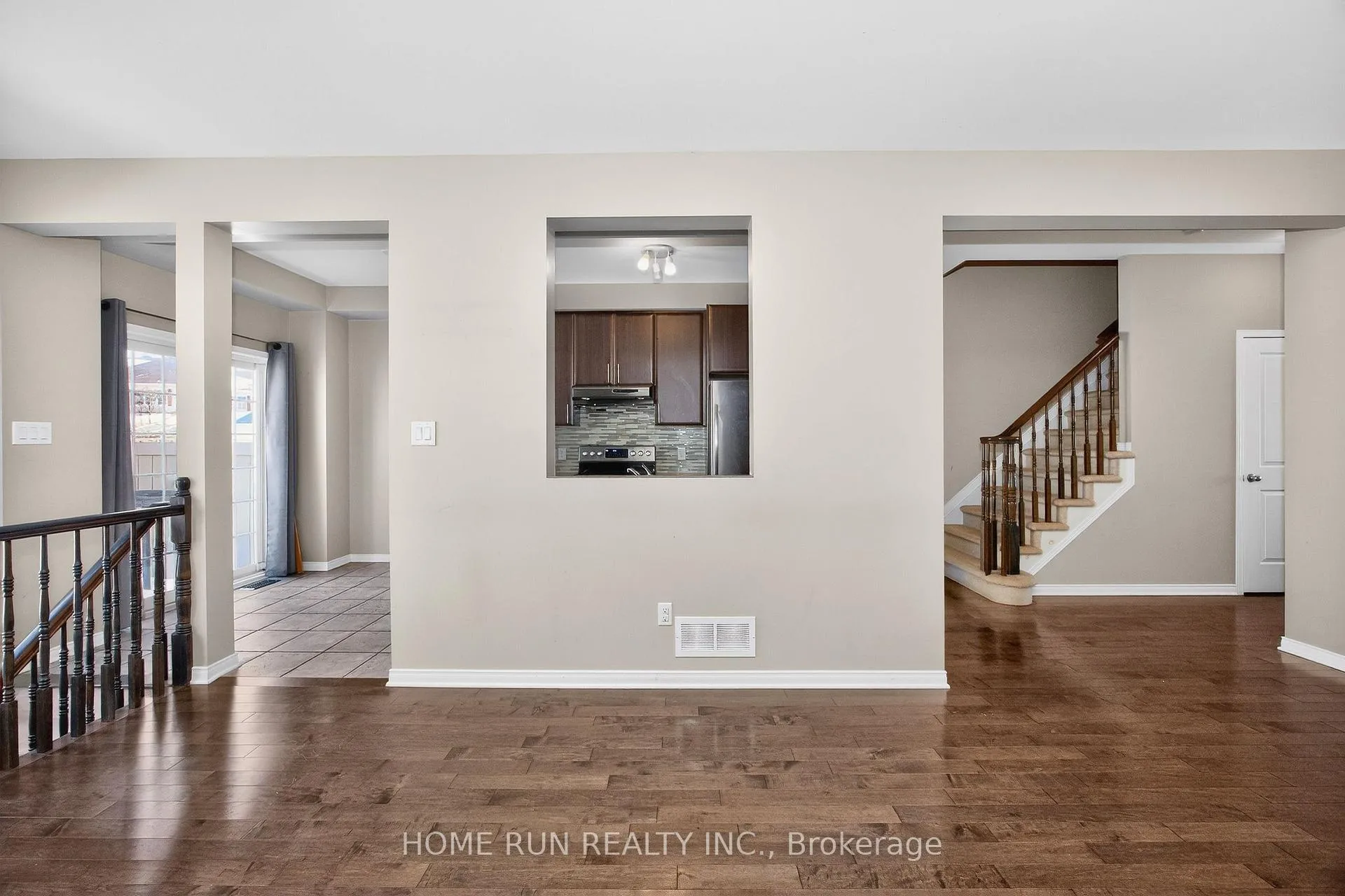 Photo 5 of 840 Kennacraig Private, Ottawa, Barrhaven - Stonebridge — HOMEH