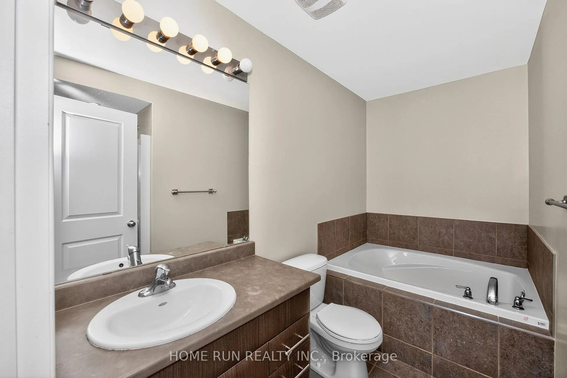 Photo 28 of 840 Kennacraig Private, Ottawa, Barrhaven - Stonebridge — HOMEH